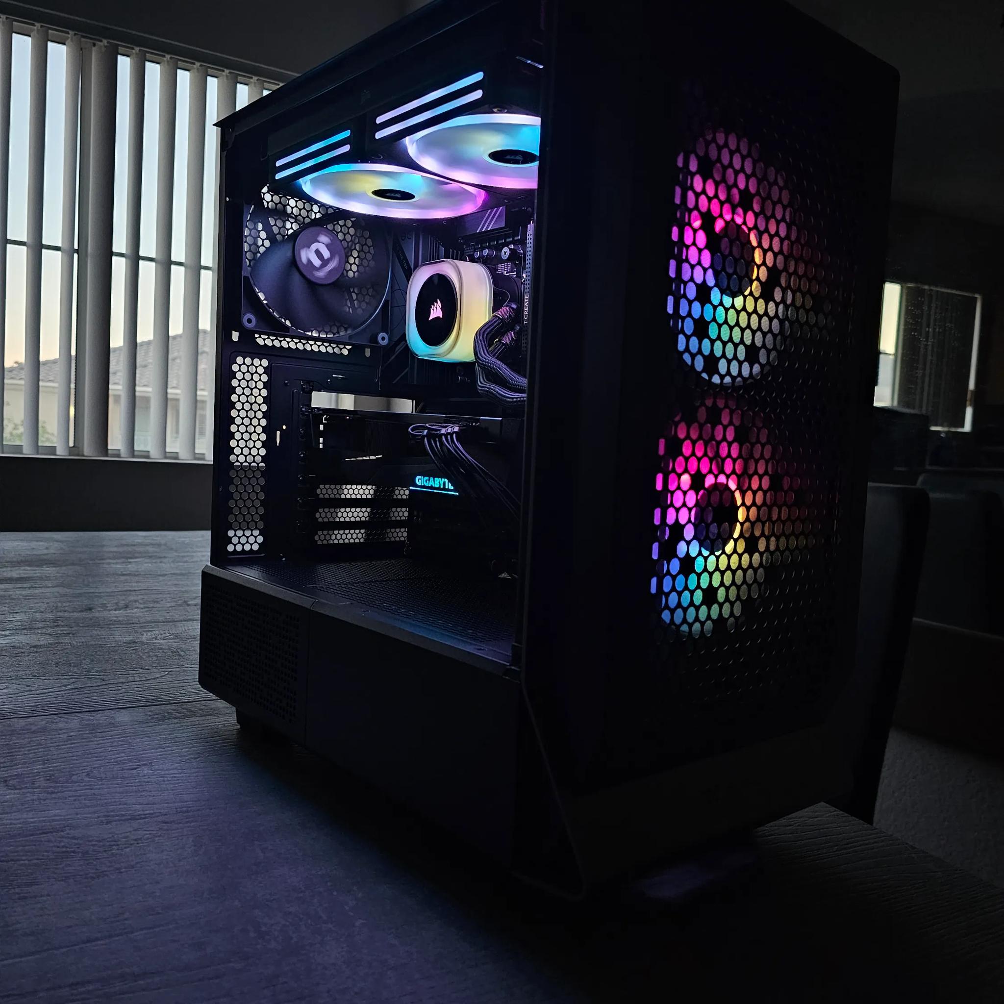 Black Swan R2 AMD: 7700/AMD 6800/32GB RAM/ Ultimate 1080P/1440P Gaming PC