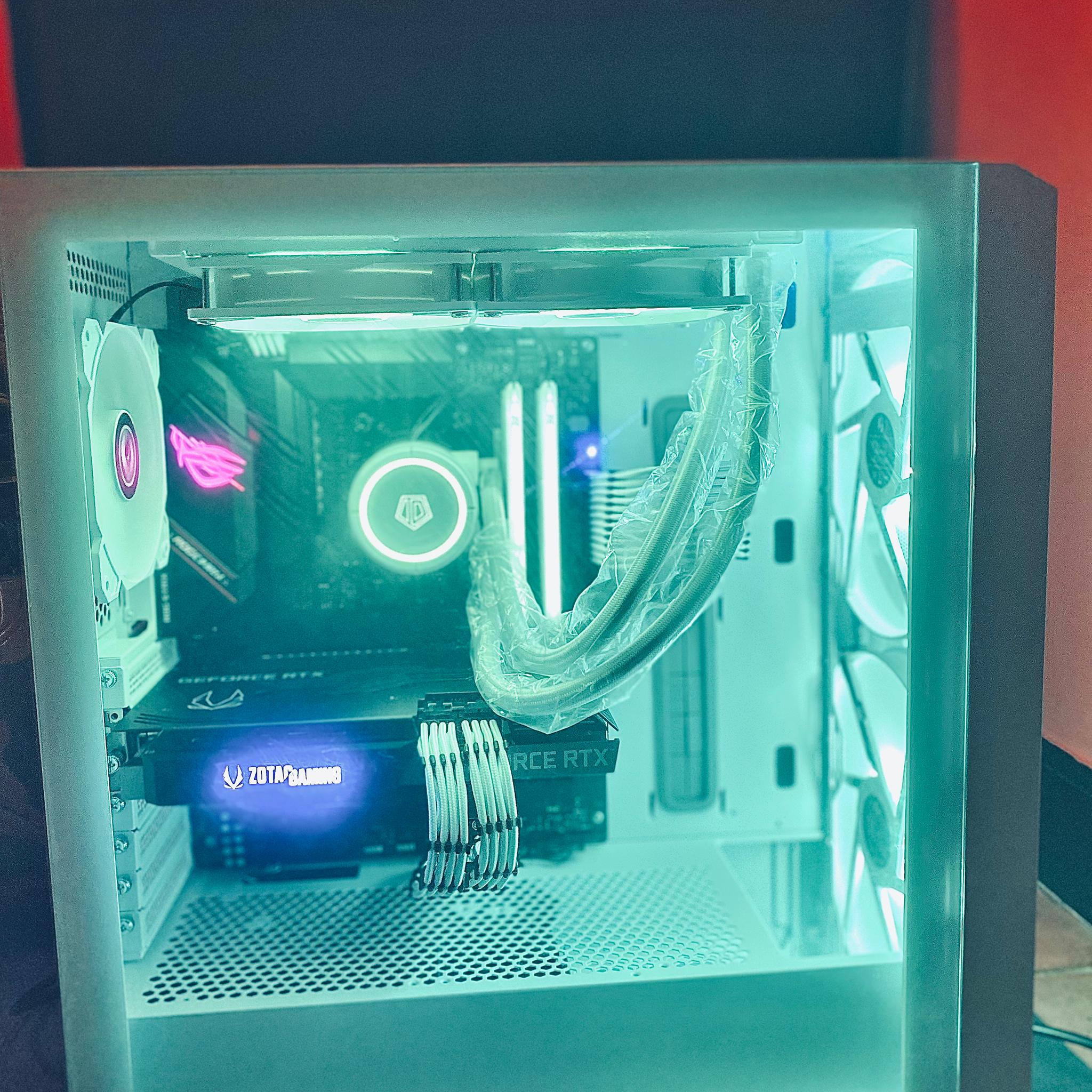 ゴースト 👻|RoG StriX| RTX 3070|Ryzen 7 5700G| 32GB RAM| 2TB M.2 NVMe SSD| Windows 11 Pro