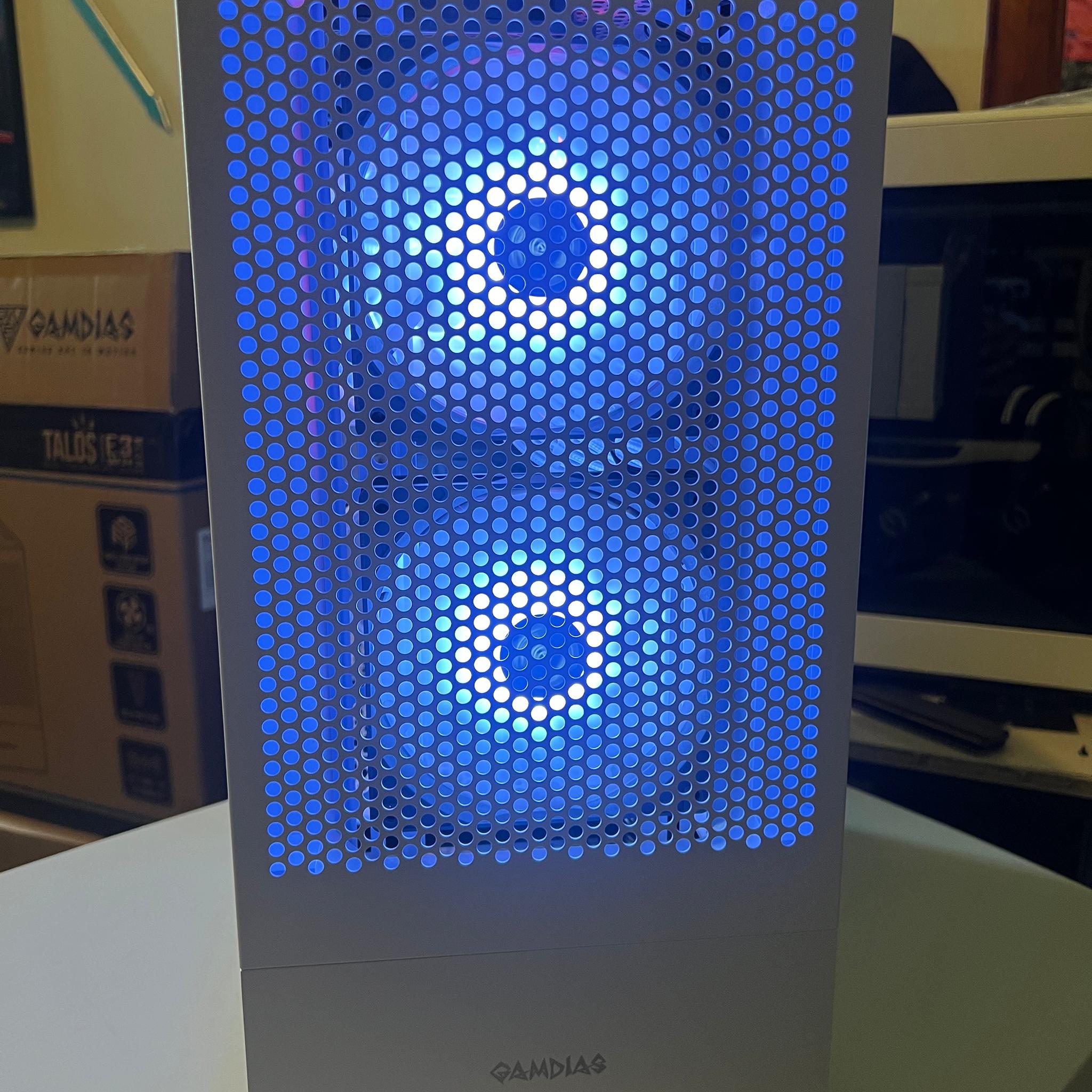 White ❄️ Gaming PC | Ryzen 5 3600 | RX 6650XT | 32GB RAM | 1TB SSD | Windows 11 Pro