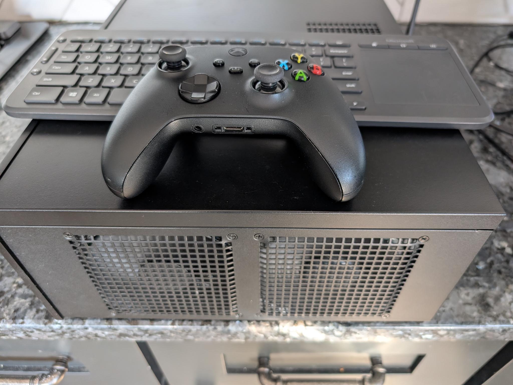 ⬛ "SLATE" - The Ultimate Living Room Console | 4K SteamOS Gaming | Ryzen 7500F + RX 9060 XT 🎮