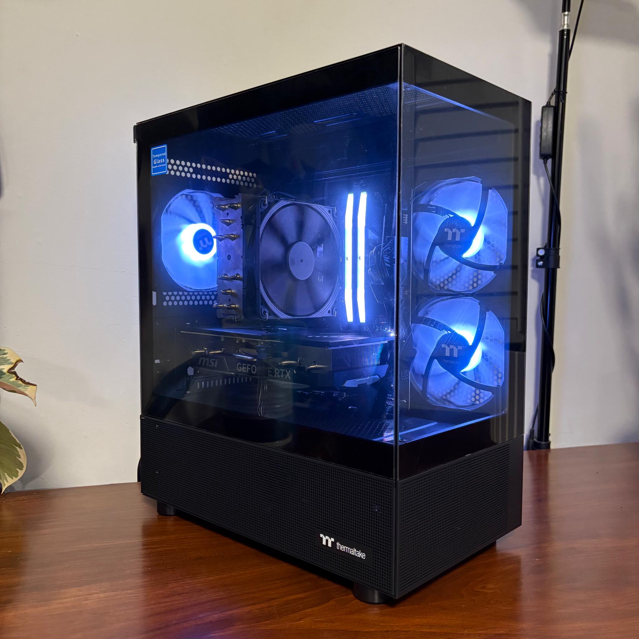 RTX 4070 TI Super | Ryzen 7 7700X | 32GB DDR4 | 1 TB SSD | 750W PSU | 3x 120mm Fan | mATX Case