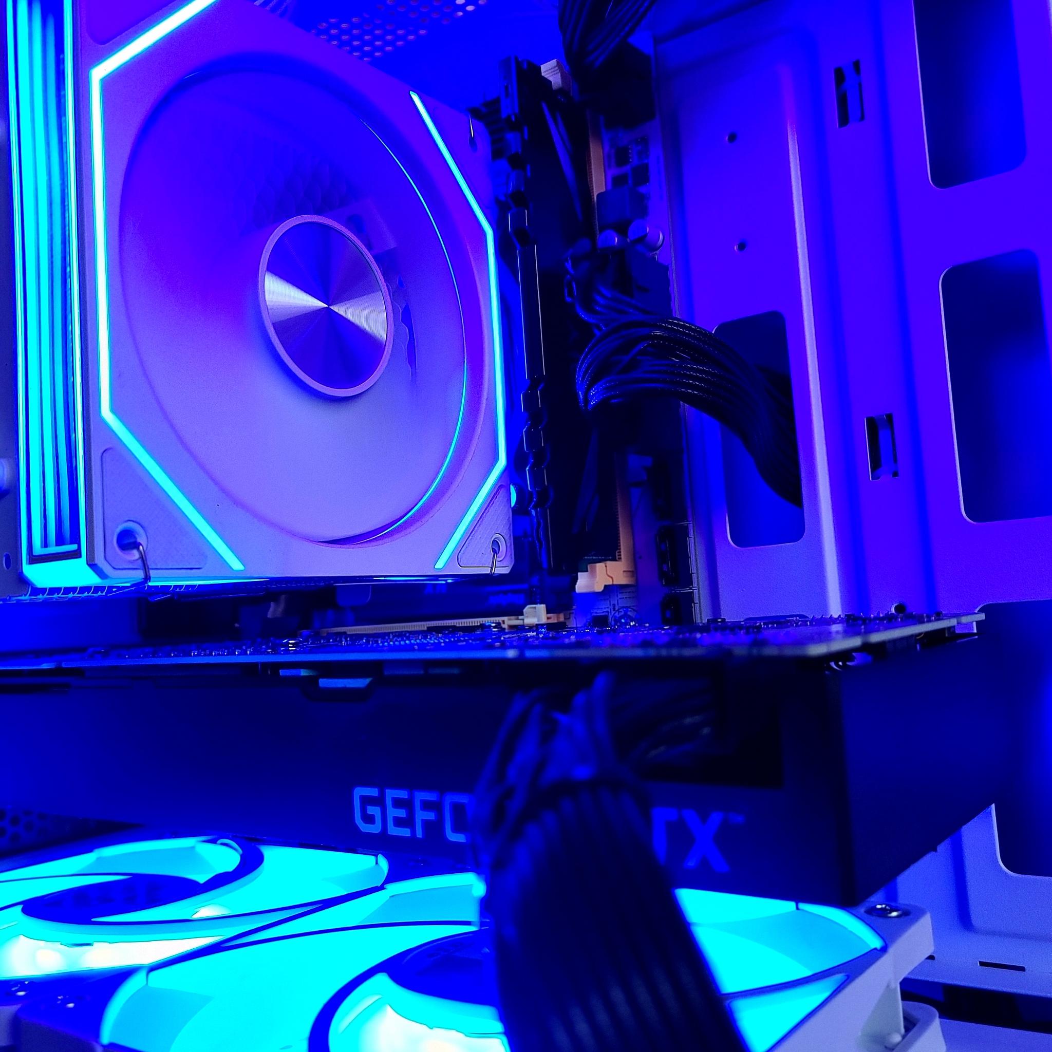 ⚪🟡 Gaming PC | Nvidia RTX 2070 Super 8 GB | Intel Xeon E5-2680 V4 14-Core CPU | 32 GB Ram | 1 TB SSD