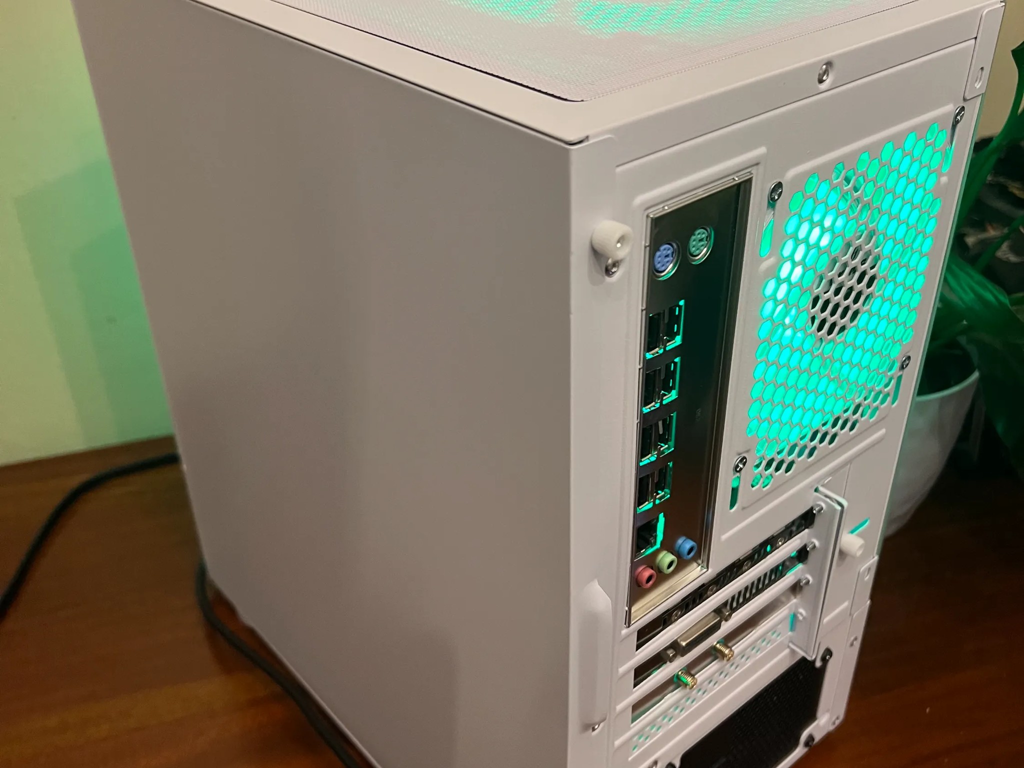 Intel 10 Core White Gaming PC GTX 1070 1tb NVME SSD 32GB RAM WIFi WINDOWS 10 Pro