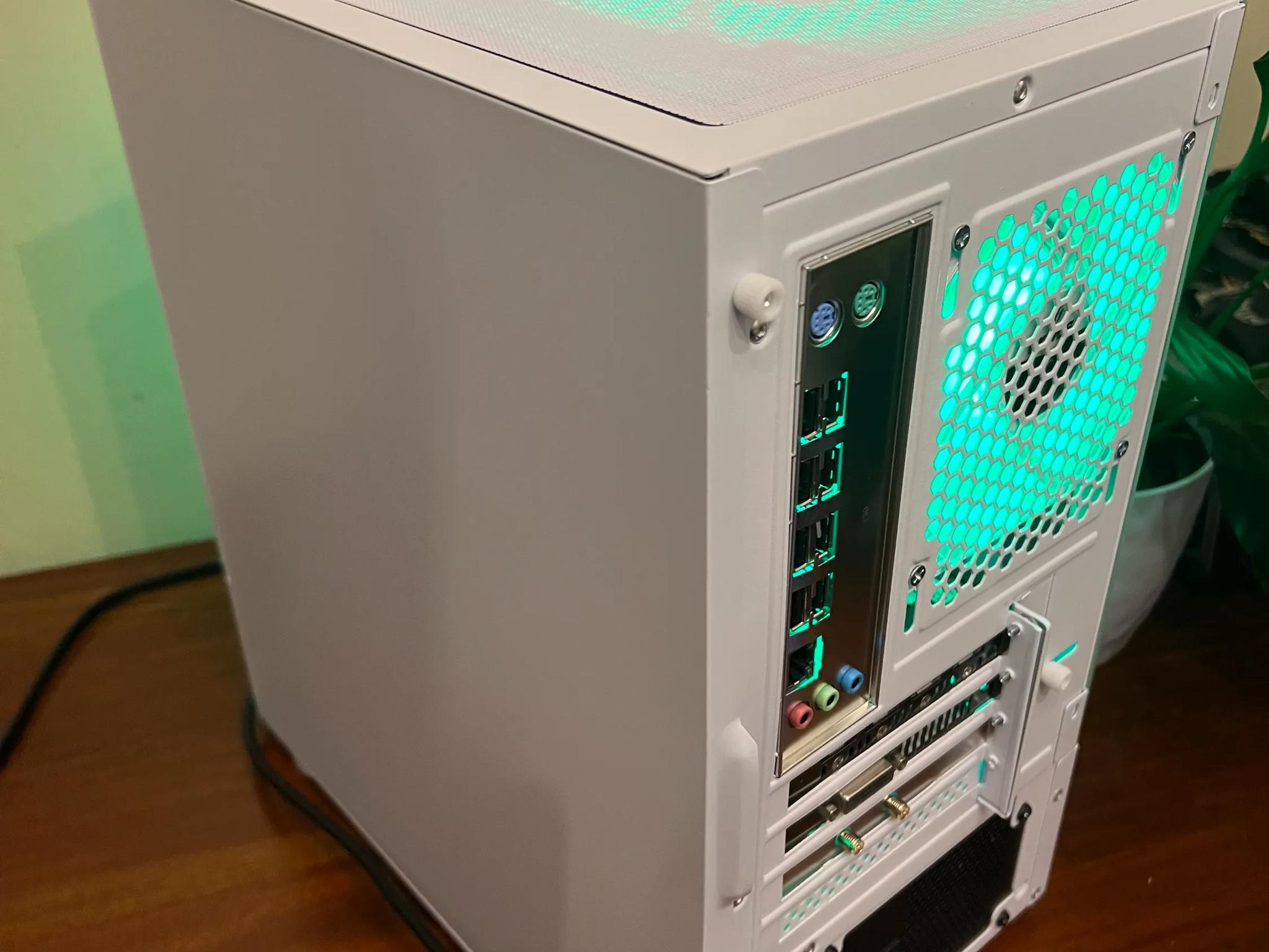 Intel 10 Core White Gaming PC GTX 1070 1tb NVME SSD 32GB RAM WIFi WINDOWS 10 Pro
