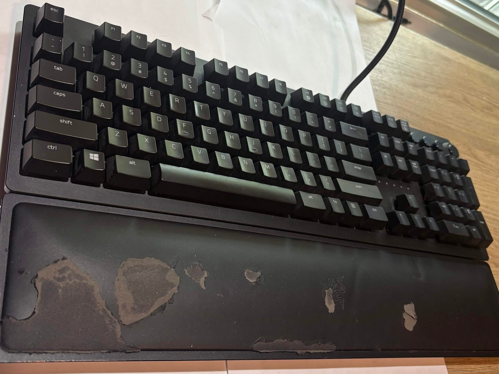 Razer Huntsman Elite Optical Gaming Keyboard & Wrist Rest (ED)