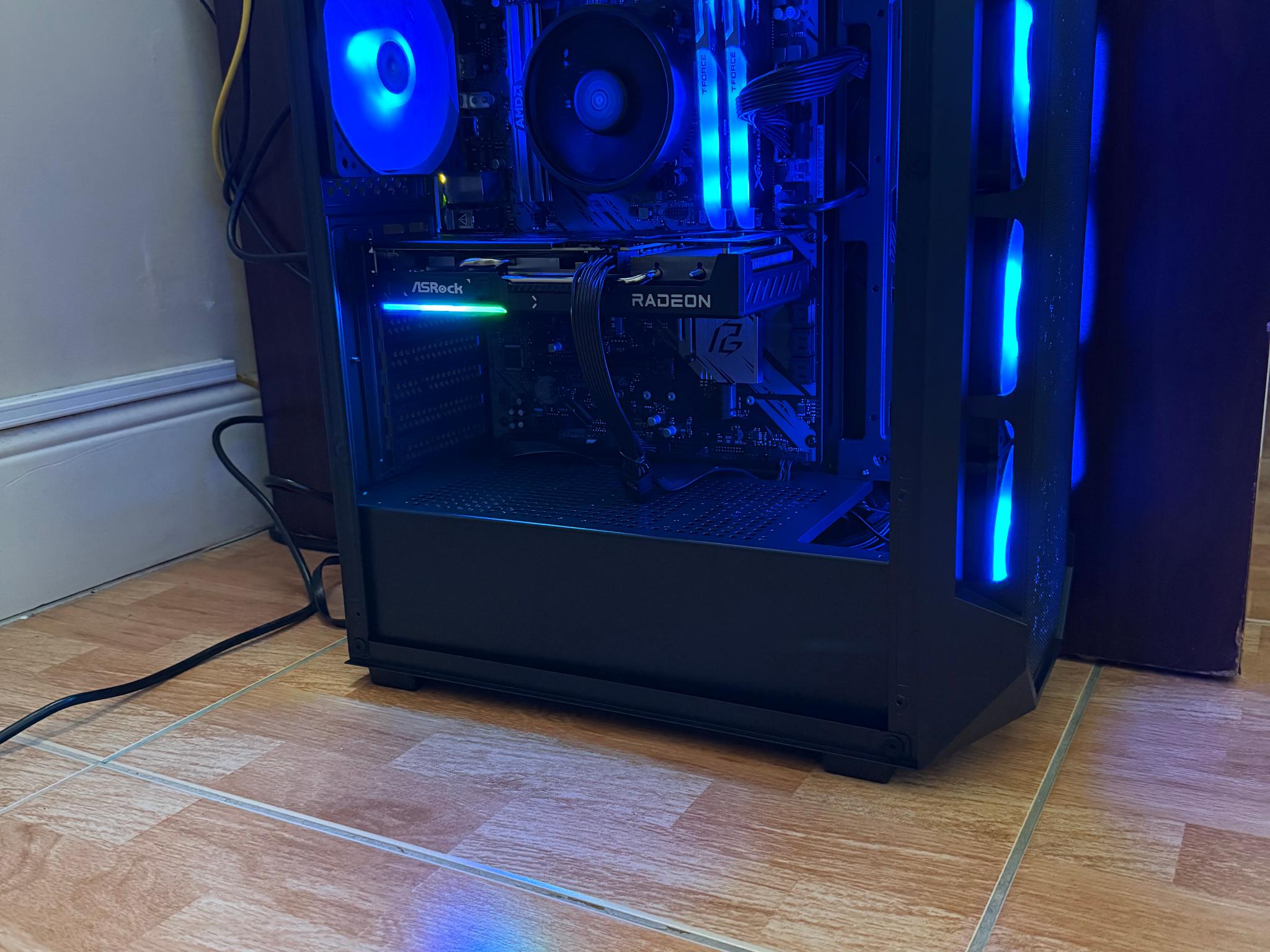 PC- 1440p Ready | 9060 XT 16 GB | Built Recently