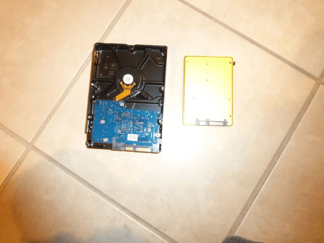 Hynix 250 GB Sata SSD  + 500 GB Hard Drive Combo