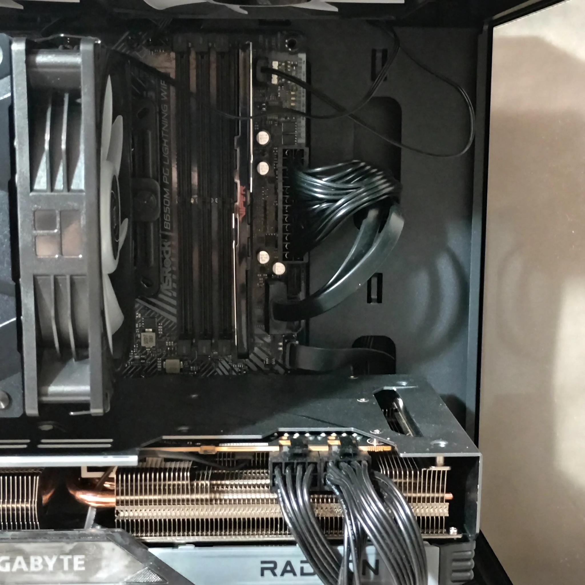 POWERFUL GAMING PC!! 4k-1440p Gaming PC AMD Ryzen 5th Gen CPU- GIGABYTE RX7800 XT- 32GB 6000Mhz RAM!