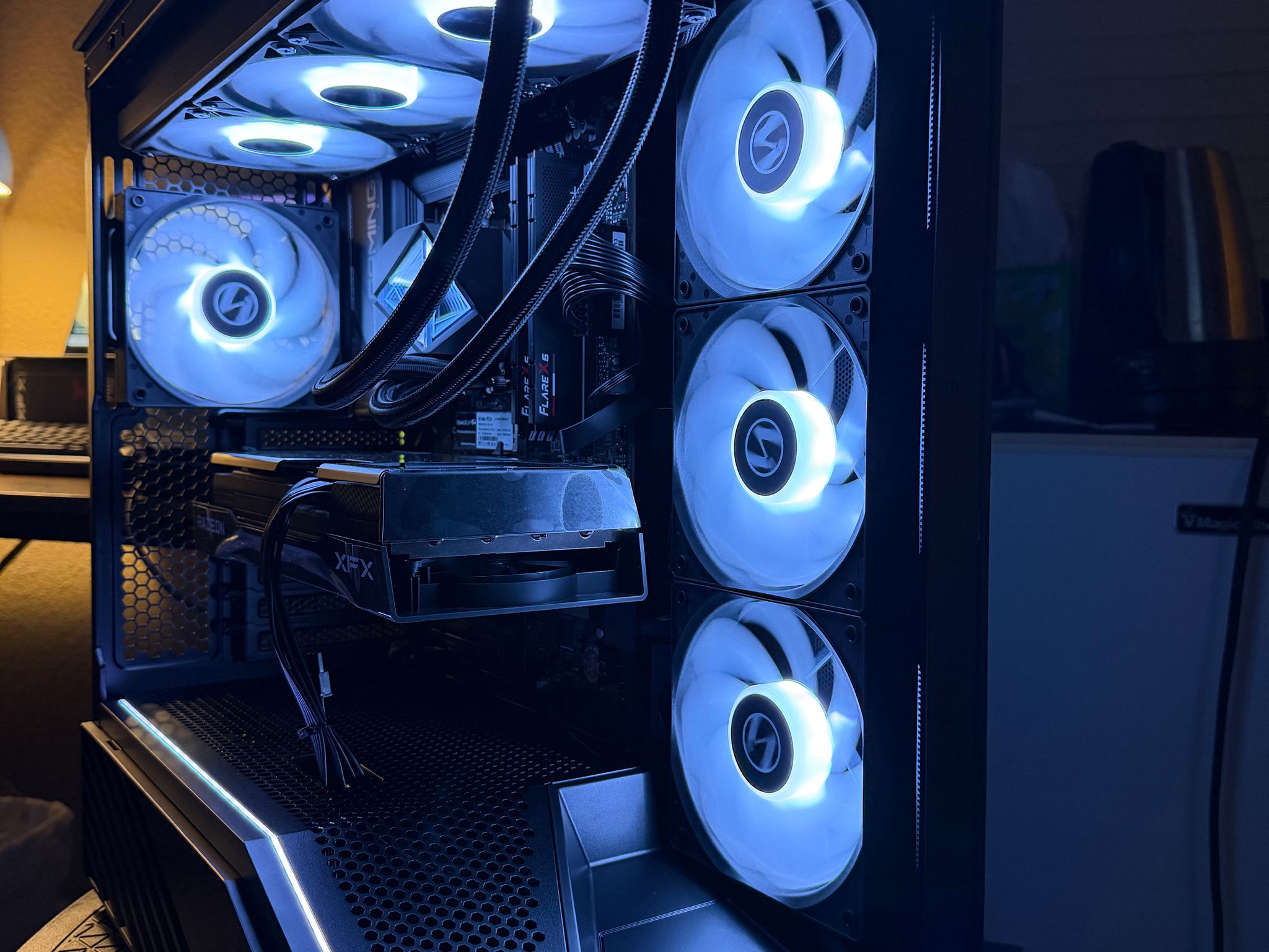 🔥 ALL NEW | Ryzen 7 7800X3D | XFX RX 9070 GRE 12GB | 32GB DDR5-6000 CL30 | 360MM AIO | WIN 11 PRO