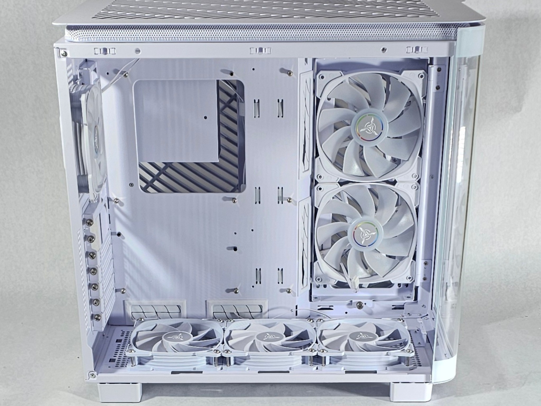 White PC Case with Tempered Glass w/ 7 RGB Fans