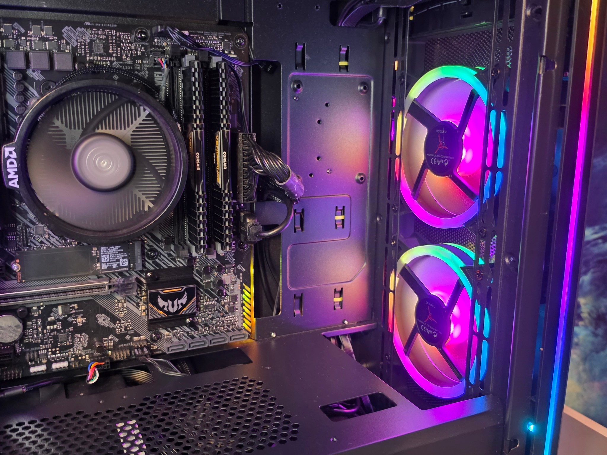 *READ* Ryzen 2200g + 16gb ddr4 Barebones PC Build #68
