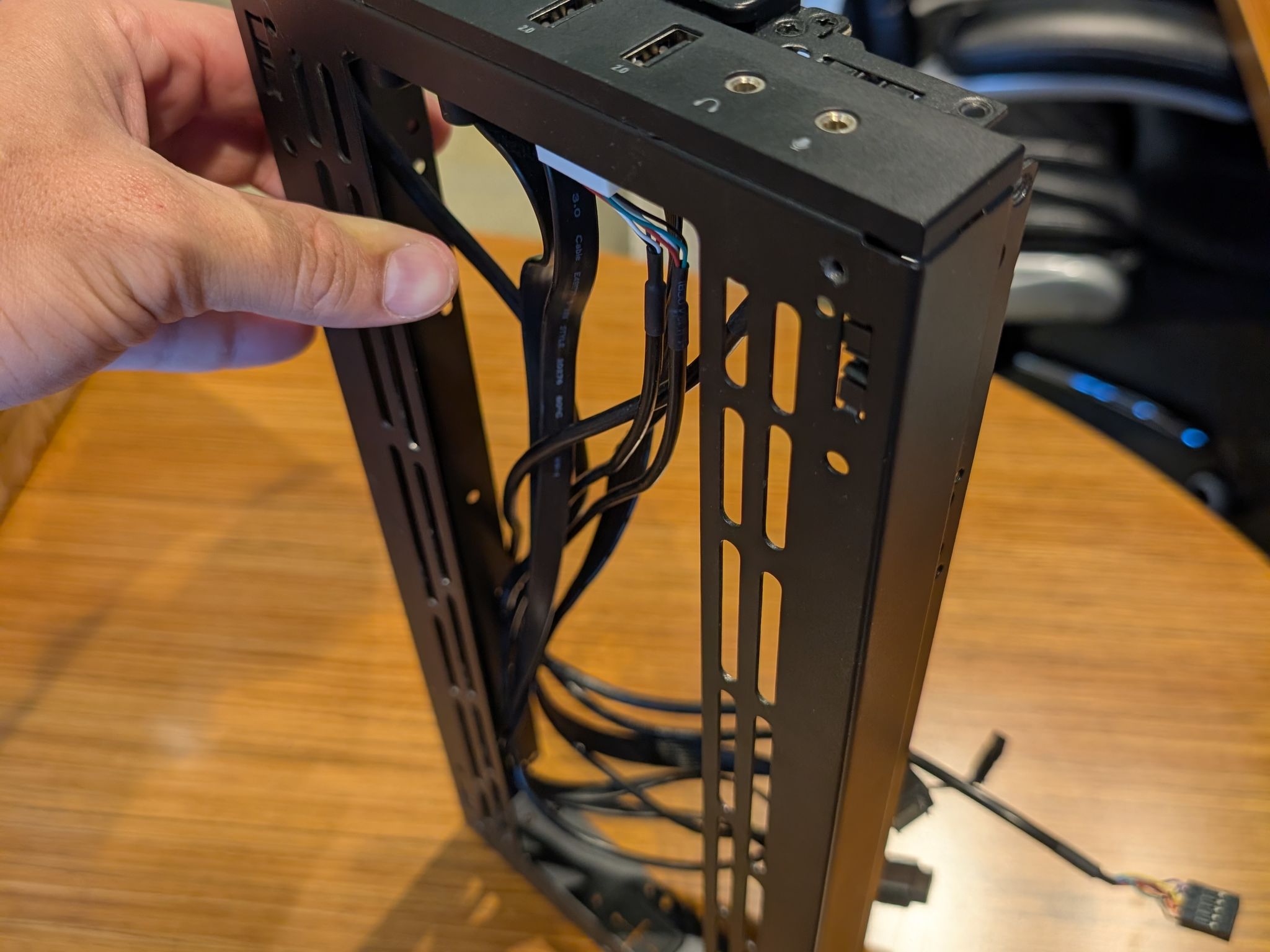 SSUPD Meshroom S w/PCIe 5.0 Riser (Black - Mesh)