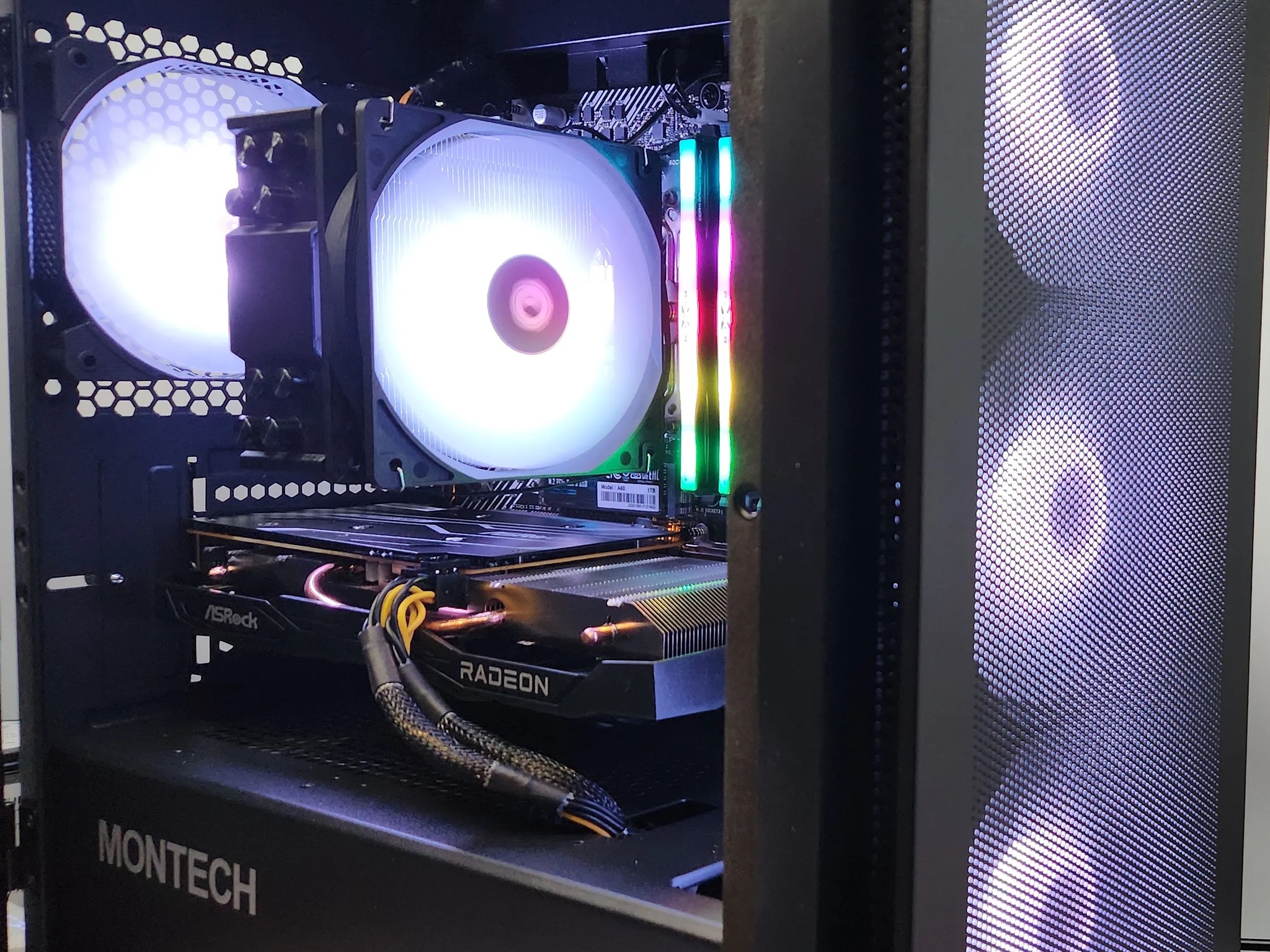 "Air 100" Gaming PC Ryzen 5 5500 / 16GB DDR4 / 1TB SSD / RX6600 8GB