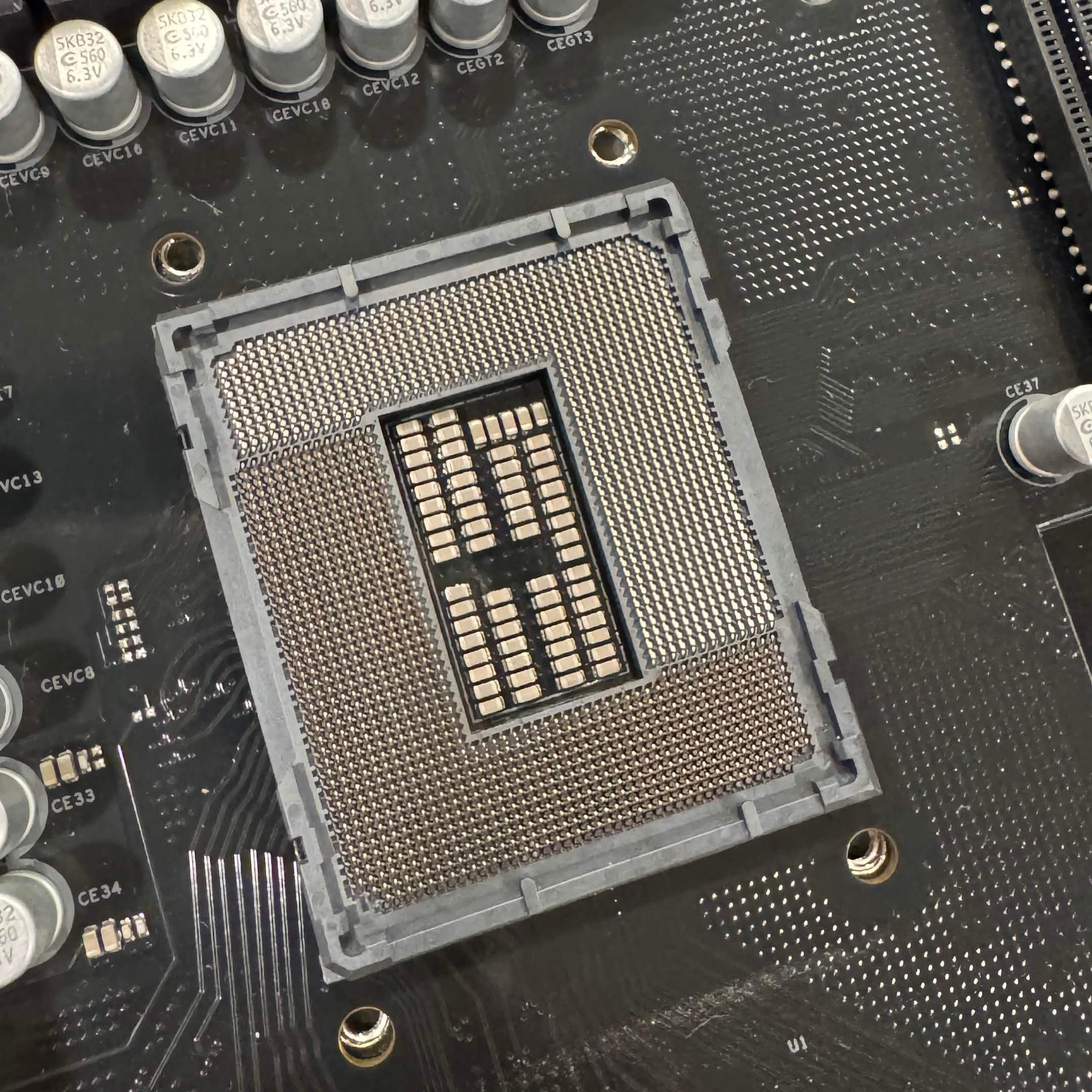 ASRock Z690 Phantom Gaming 4 (DDR4)