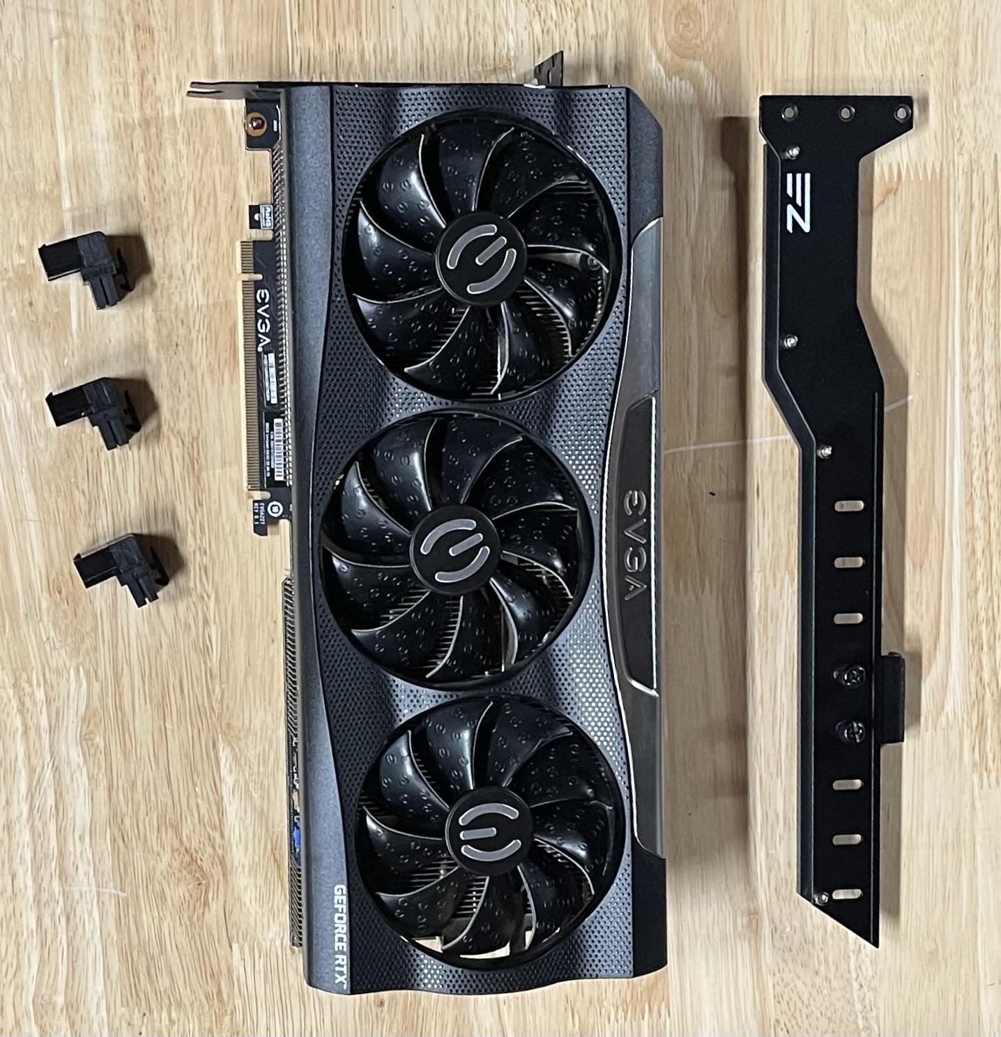 EVGA 3090 FTW with anti-sag bracket and right-angled PCIe power adaptors