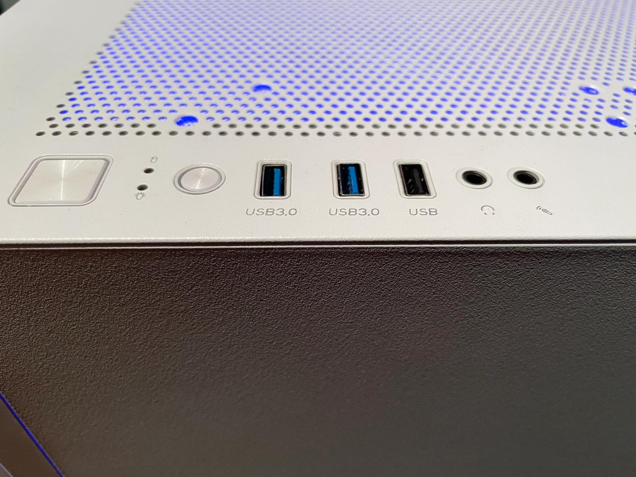 ‼️Budget‼️White PC Ryzen 5 5600 | RX 6600 XT 8 GB | Windows 11 Home | WIFI and Bluetooth!!!