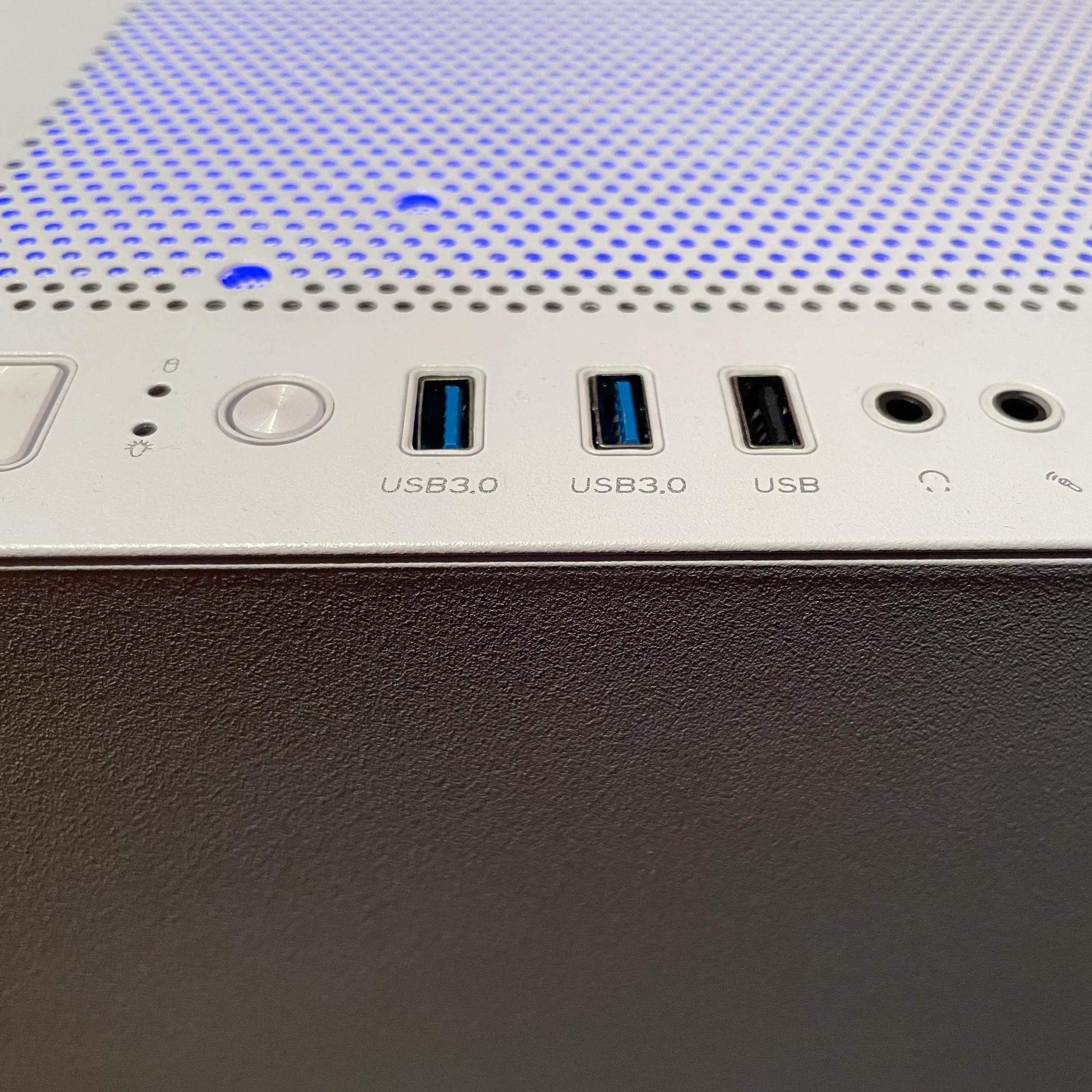 ‼️Budget‼️White PC Ryzen 5 5600 | RX 6600 XT 8 GB | Windows 11 Home | WIFI and Bluetooth!!!