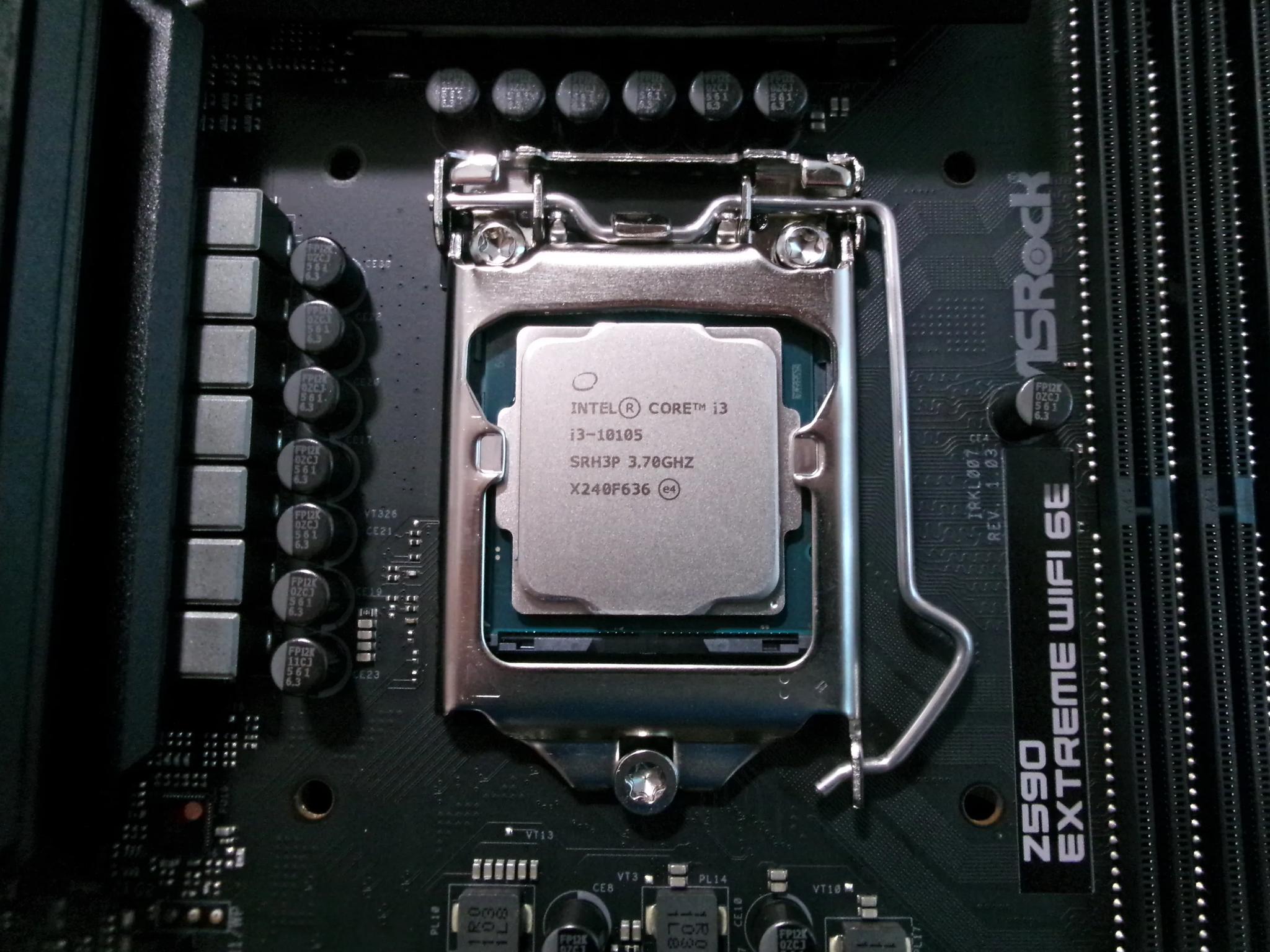 Intel i3-10105 + Z590 Extreme
