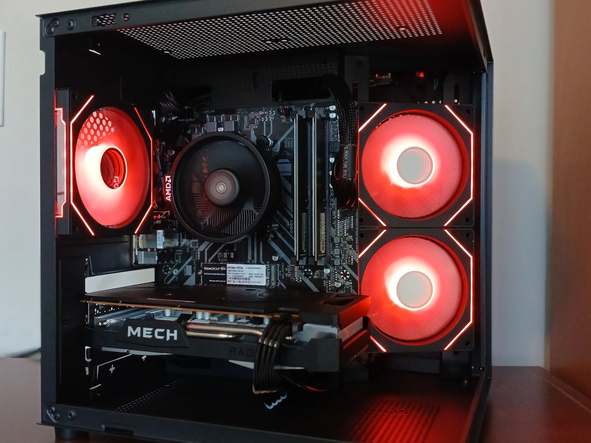RX 6600 XT | Ryzen 5 5500 | 16GB RAM