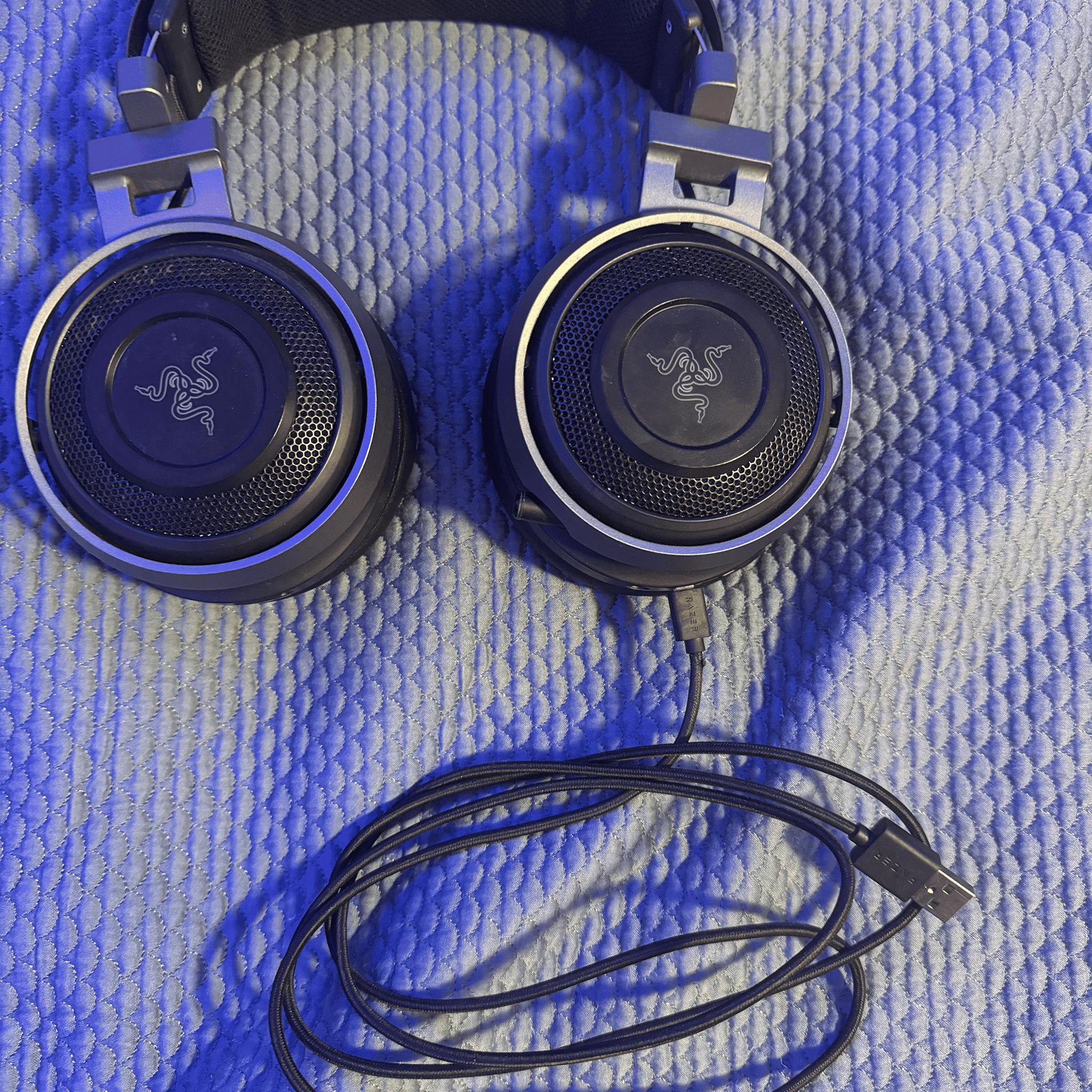 Razer Nari Ultimate Wireless 7.1 Surround Sound Gaming Headset