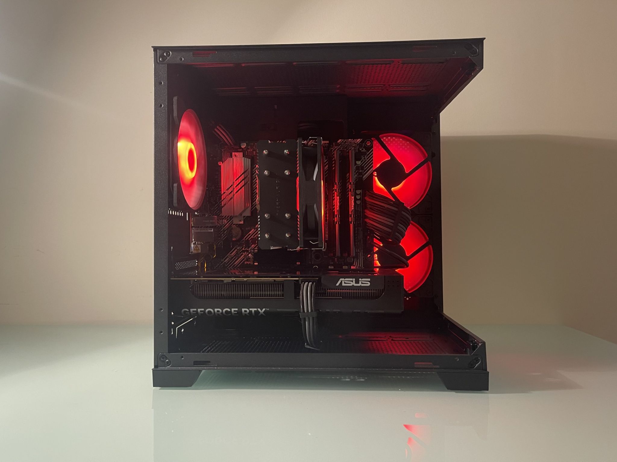 New Black and Silver RTX 5060 PC | Ryzen 5 * 1TB NVME SSD * 650w PSU