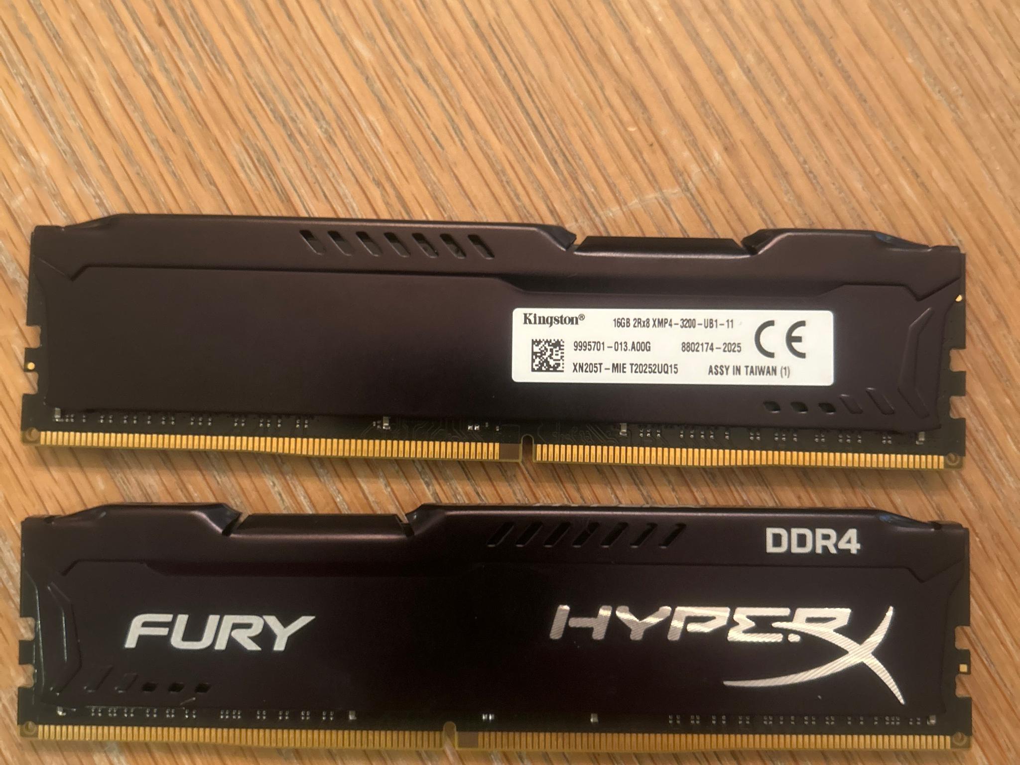 Kingston HyperX FURY 32GB (2x16GB) DDR4 3200MHz RAM Kit - Black