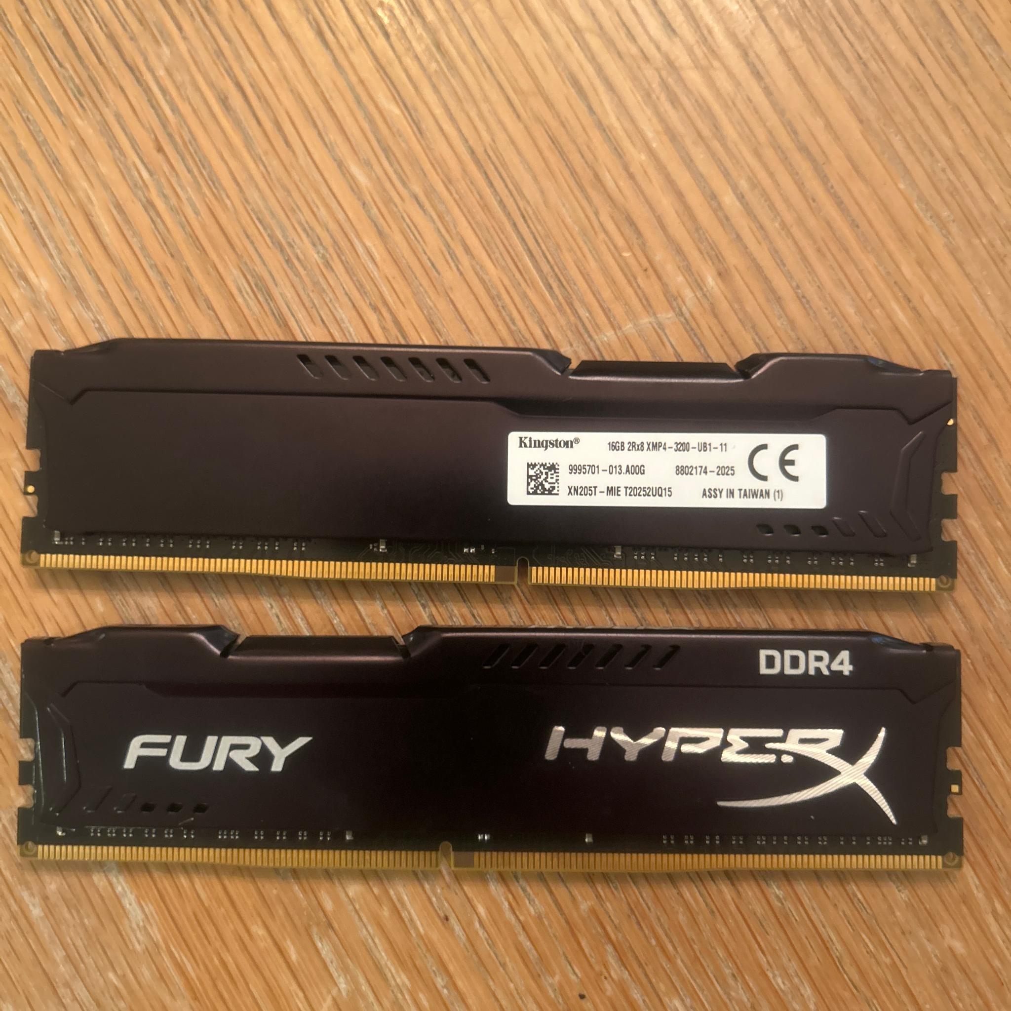 Kingston HyperX FURY 32GB (2x16GB) DDR4 3200MHz RAM Kit - Black
