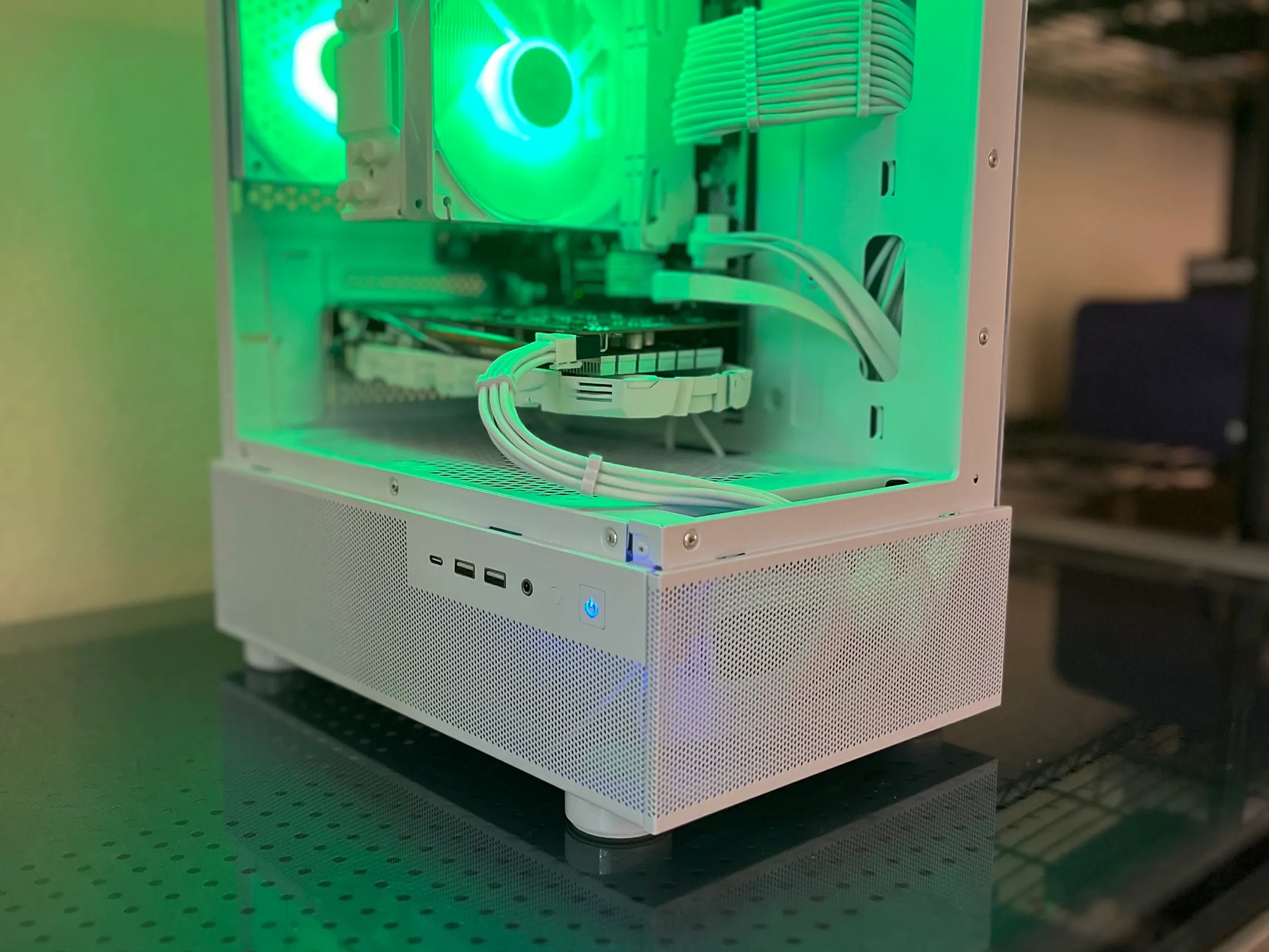 1080p White RGB Gaming PC (Ryzen 3 and GTX 1060 6GB)