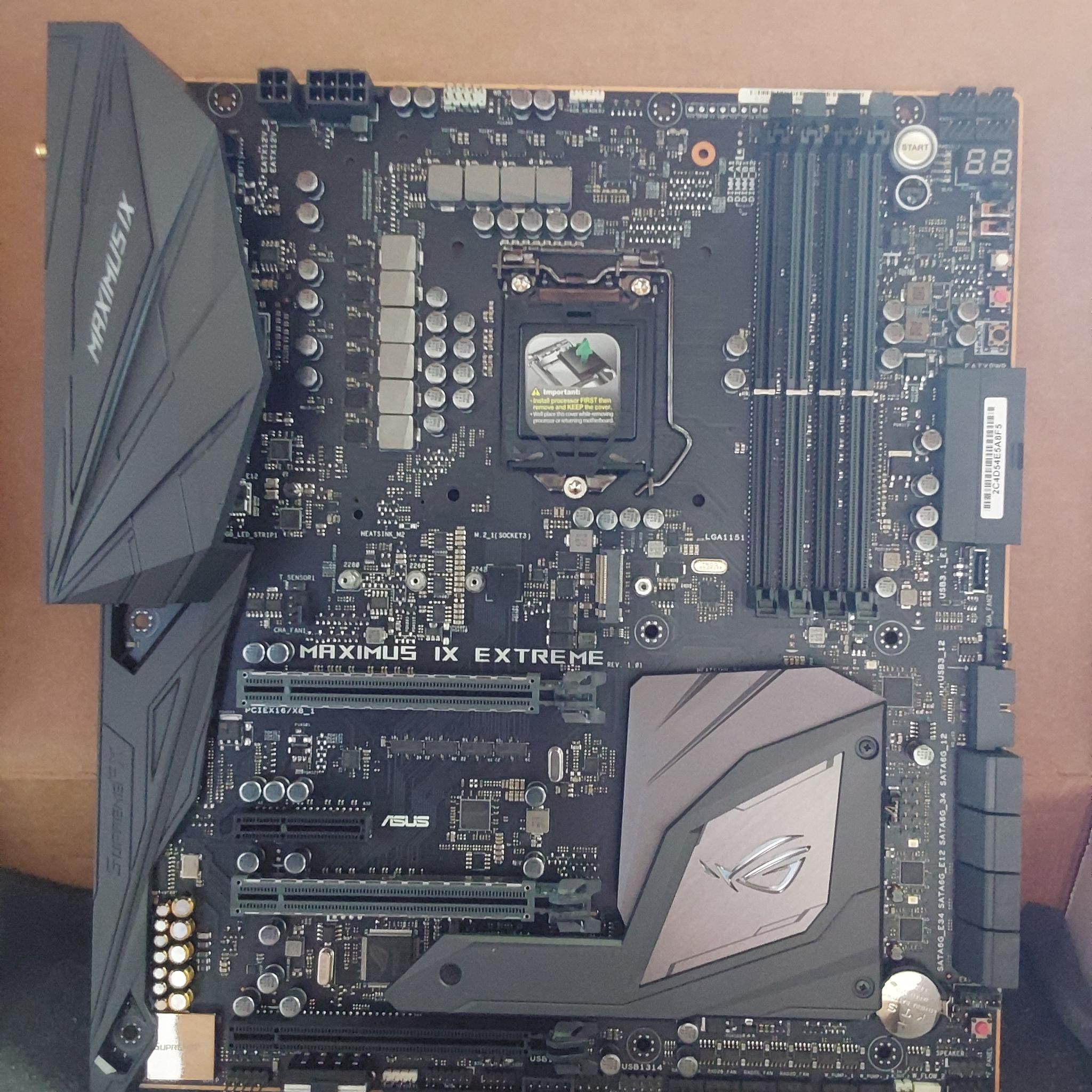 ASUS ROG Maximus IX Extreme Z270 LGA 1151 Intel DDR4 EATX Motherboard