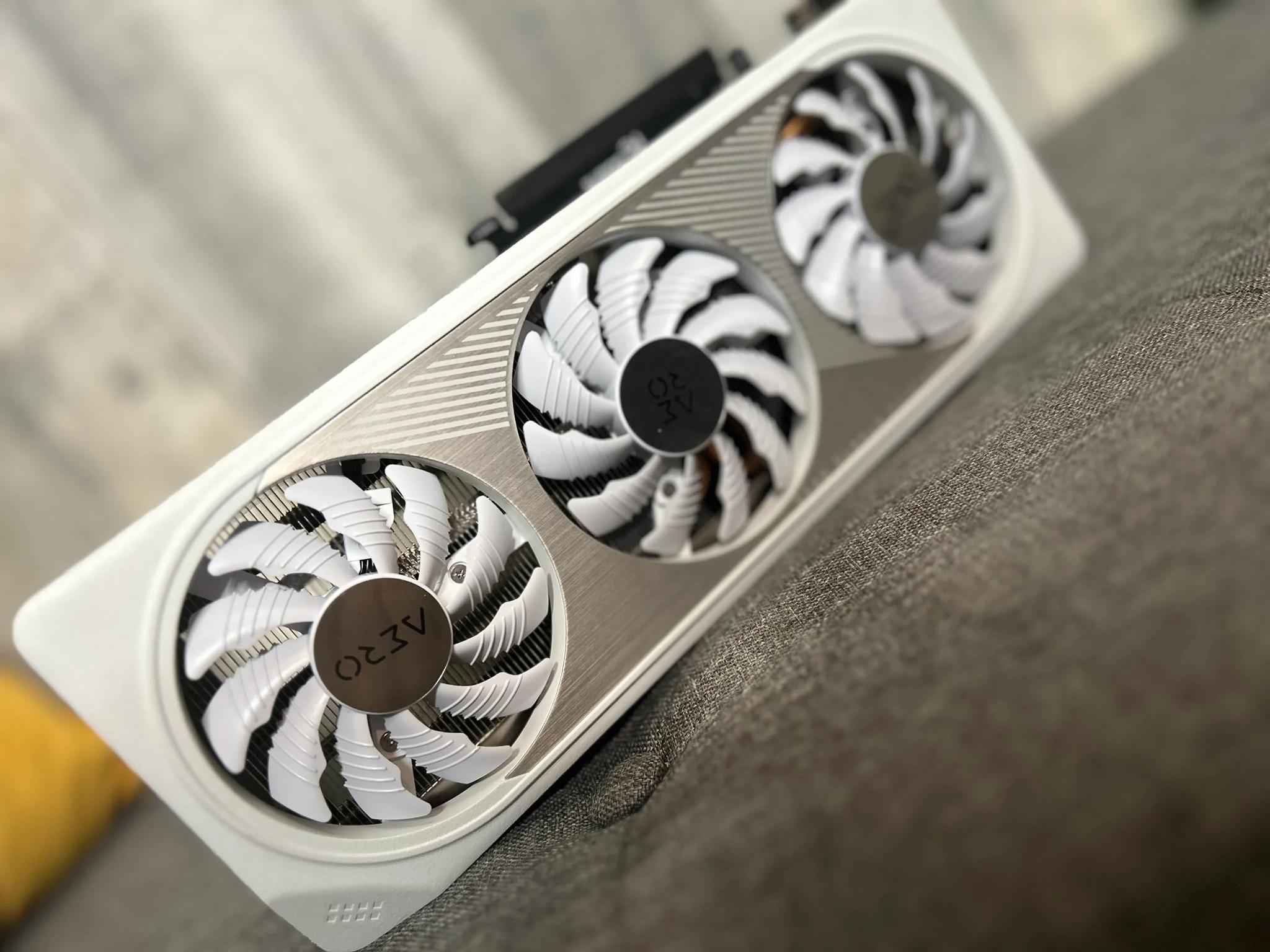 Lightly used Gigabyte RTX 4060 TI! Upgraded and just looking to sell it.