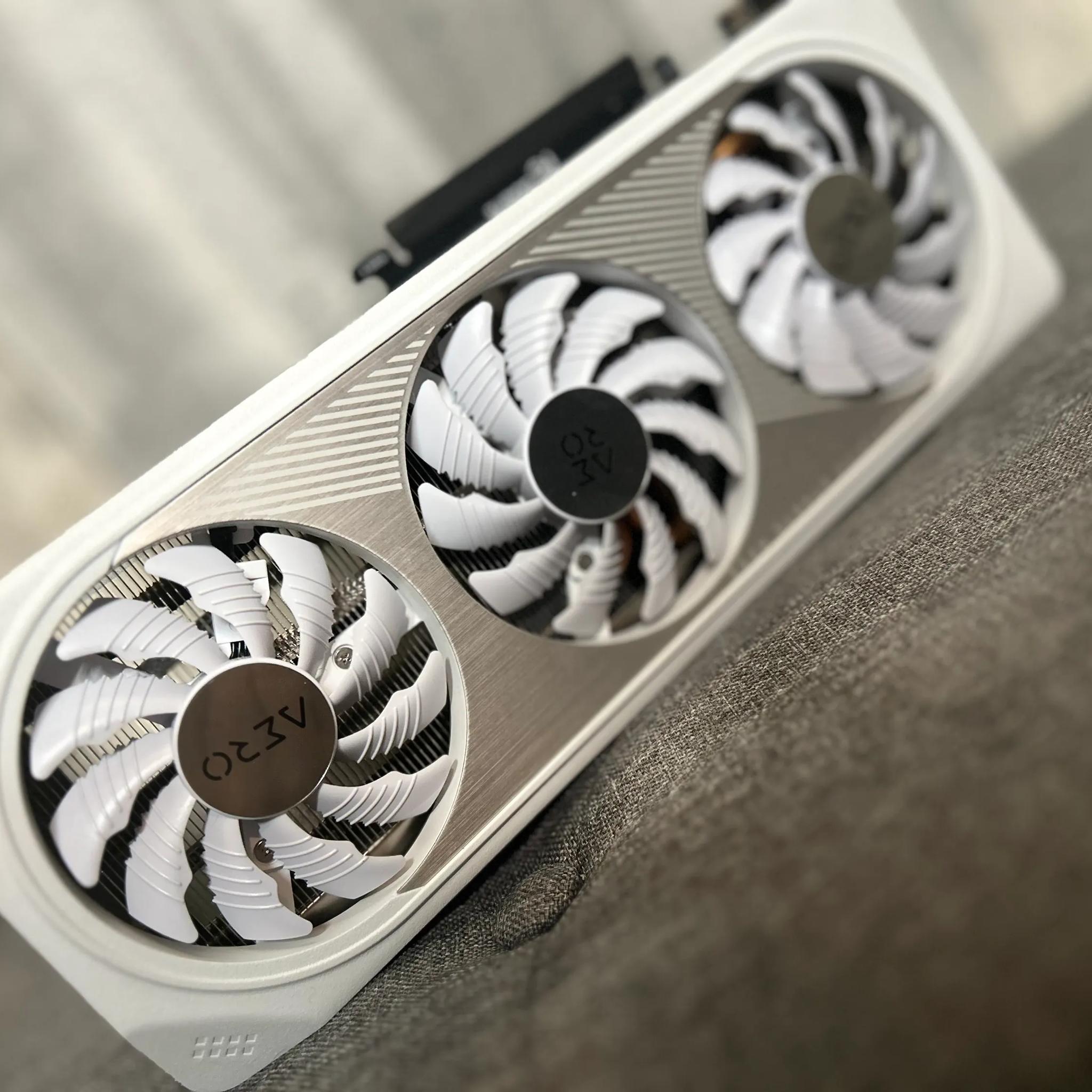 Lightly used Gigabyte RTX 4060 TI! Upgraded and just looking to sell it.
