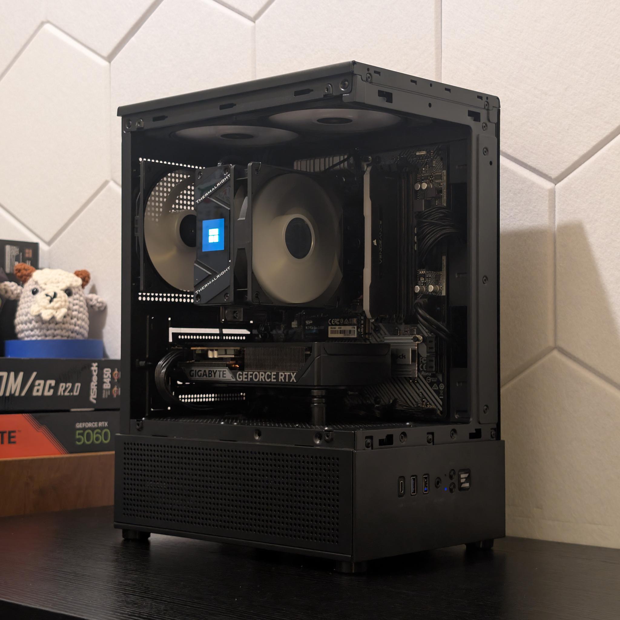 🐈‍⬛🔥1440p Gaming Beast | RTX 5060 | Ryzen 5500 | 1TB SSD | 16GB RAM | WiFi & Bluetooth🔥🐈‍⬛
