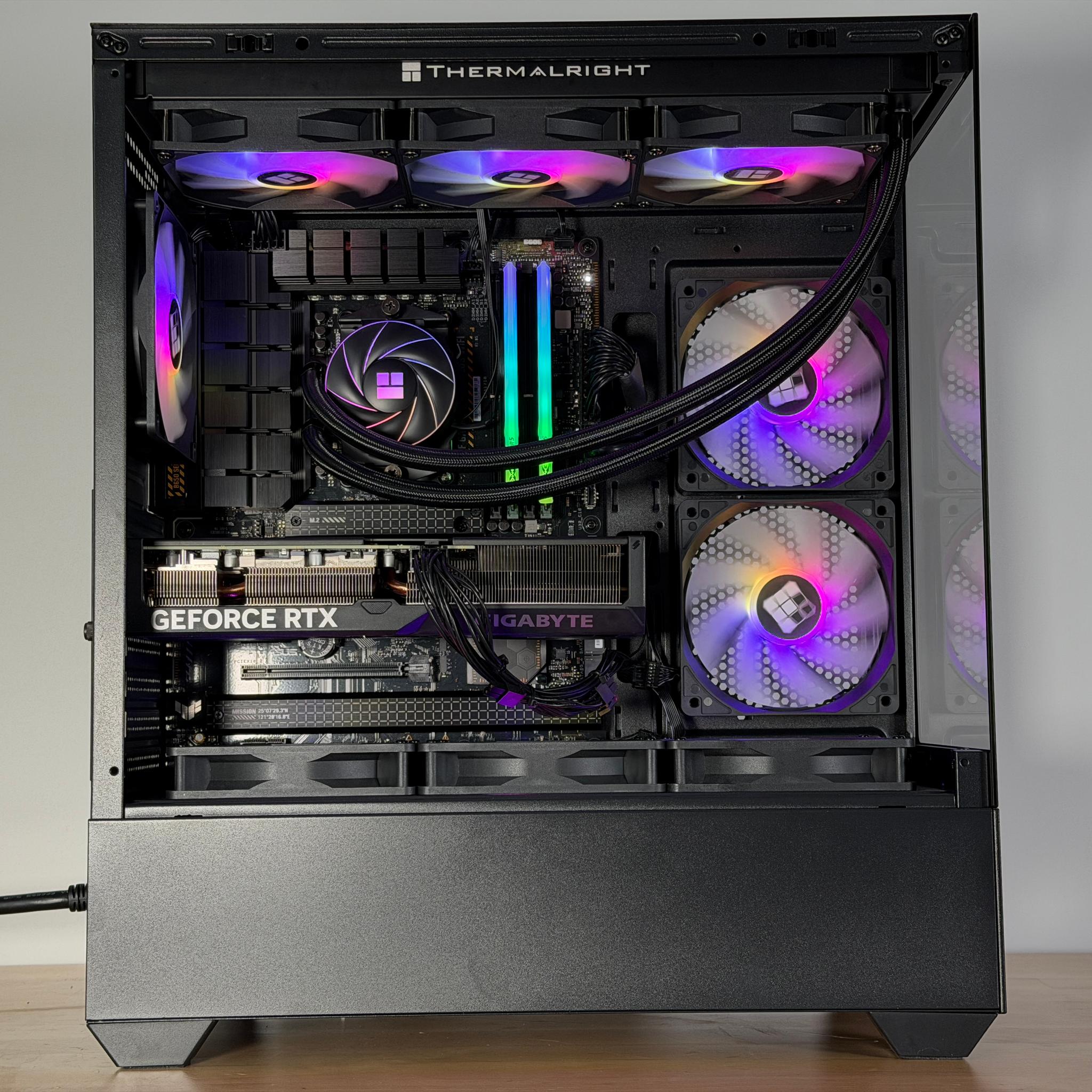 RTX 4070 Ryzen 7 7700x Gaming PC