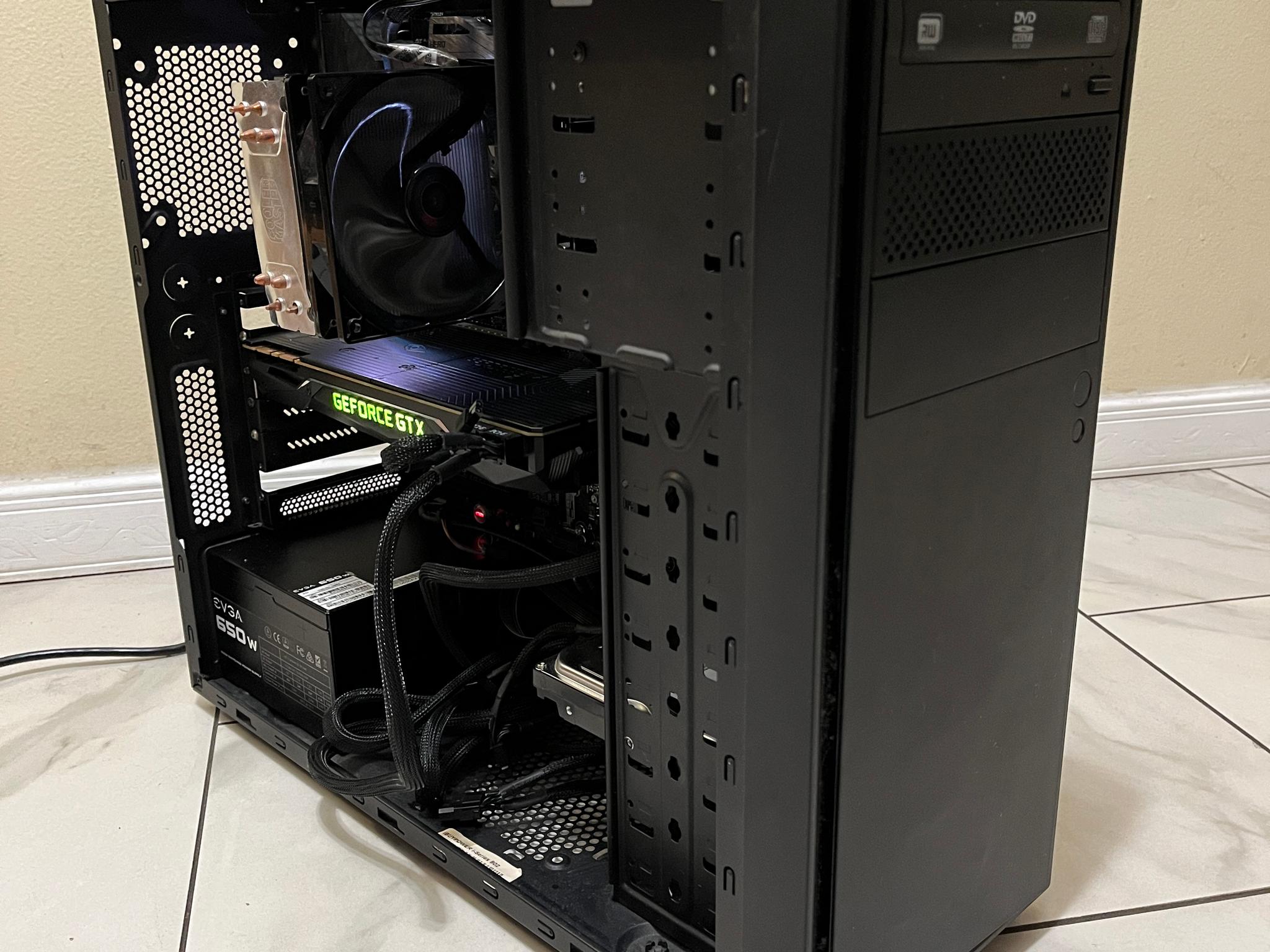 🟠🔥NVIDIA GTX Titan X Pascal, Intel i7-7700K, 16GB RAM, 1.2 TB Storage, High FPS Custom Gaming PC