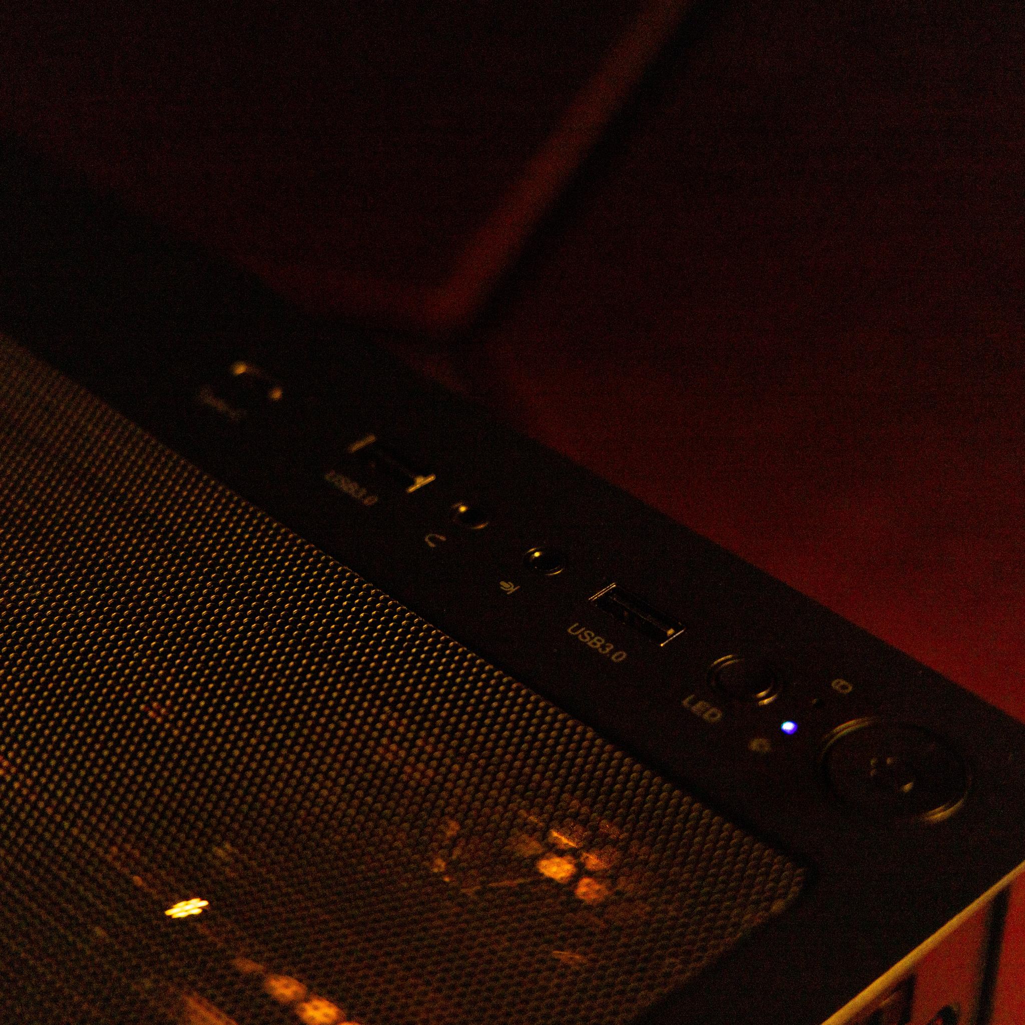 🤖 Cyclone 2.0 🤖 RTX 5070 / AMD R7 9700X / 2TB NVME / 32GB DDR5 RAM / 240 AIO / Windows 11 Pro