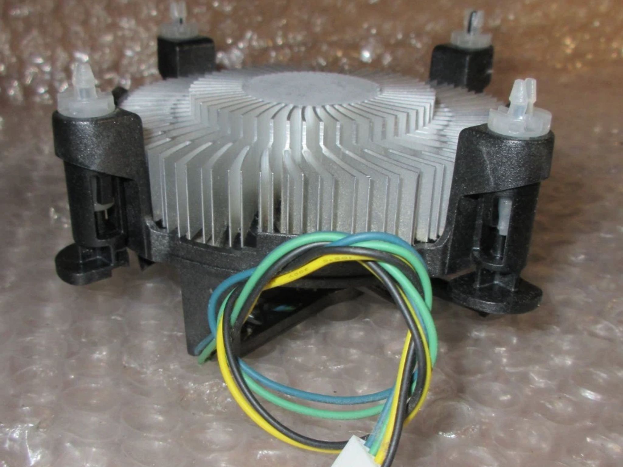 Intel E97379-003 CPU Fan with Heatsink CPU fan cooler
