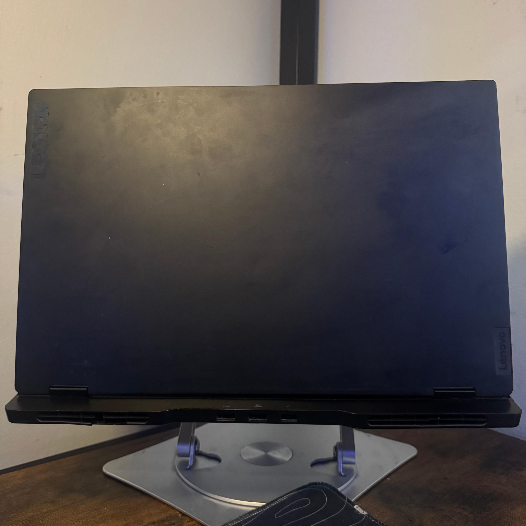 2022 Lenovo Legion Slim 7 15ACH6 - Ryzen 7 5800H | RTX 3060 | 1080P 165Hz 16" IPS Display