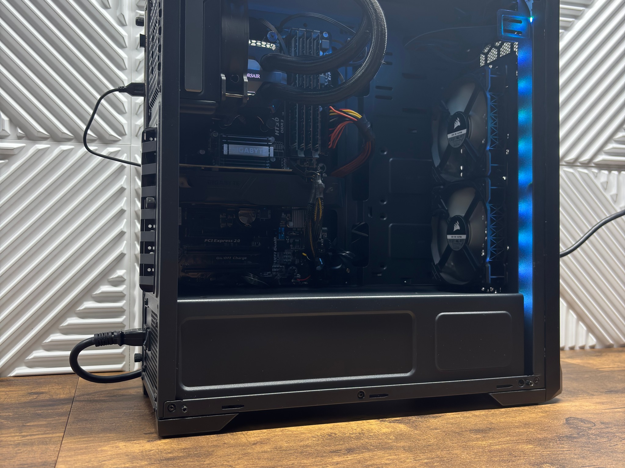 AMD FX-6300 + RX 560 4GB Gaming PC | 16GB RAM | SSD + HDD | Liquid Cooled 300 OBO