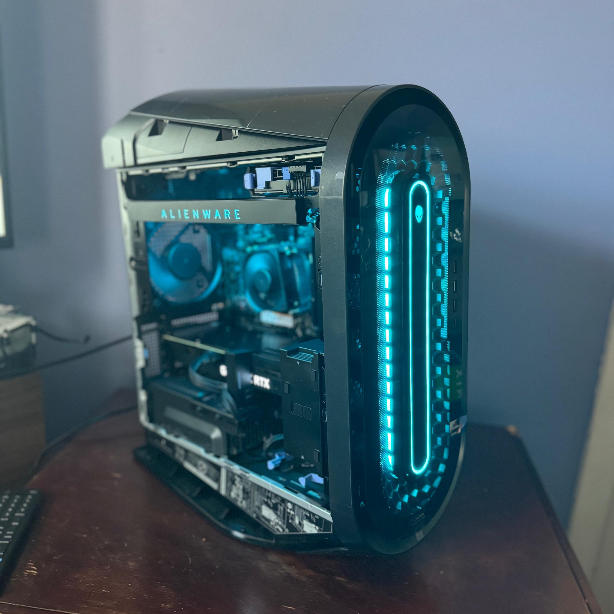 OVERSTOCK SALE 👽Alienware R14 - RTX 3070 + Ryzen 7 5800