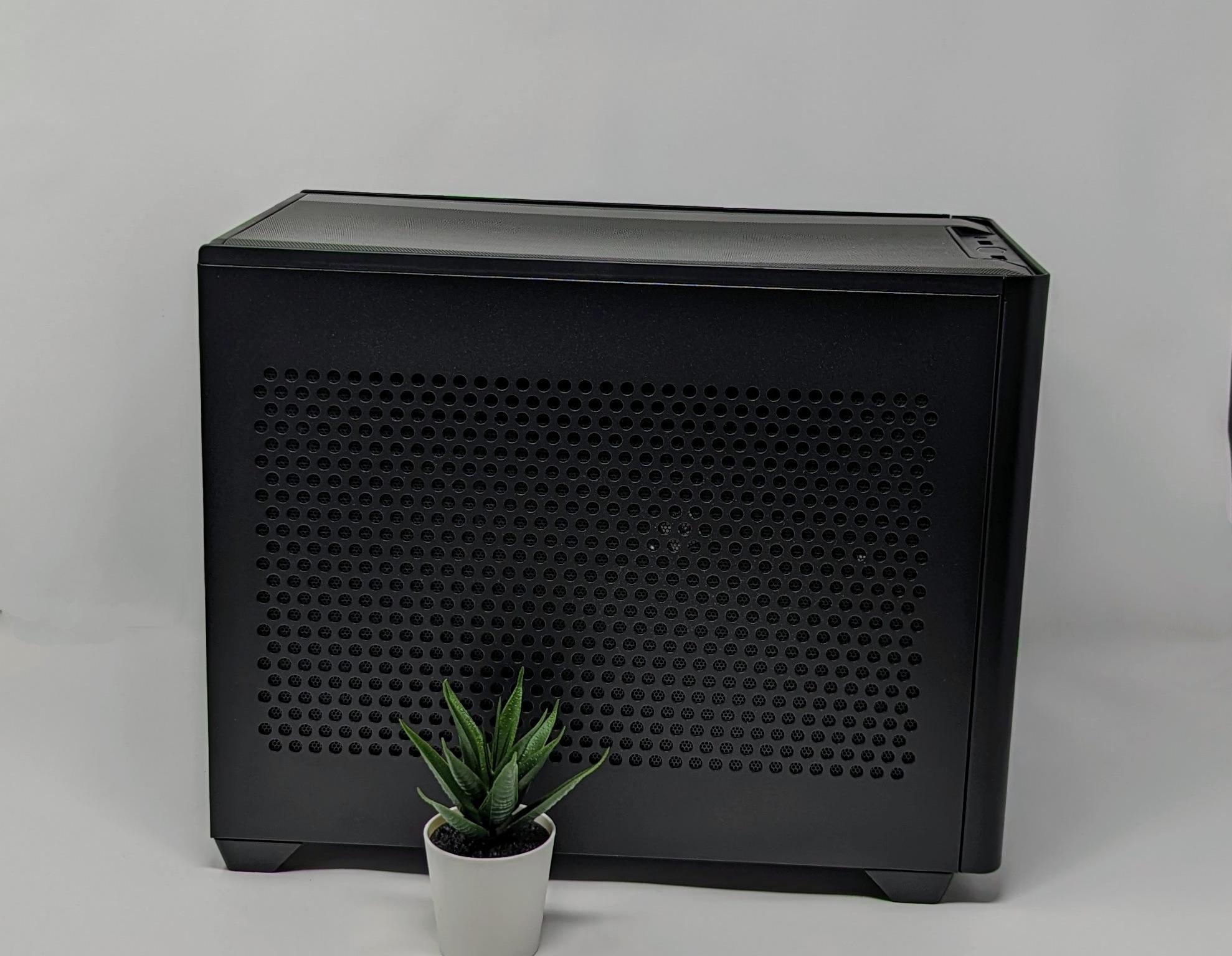 Minimalist Power ITX | RTX 4070 | Intel i5-12600K | 32gb RAM | 4TB Gen 4 NVMe SSD