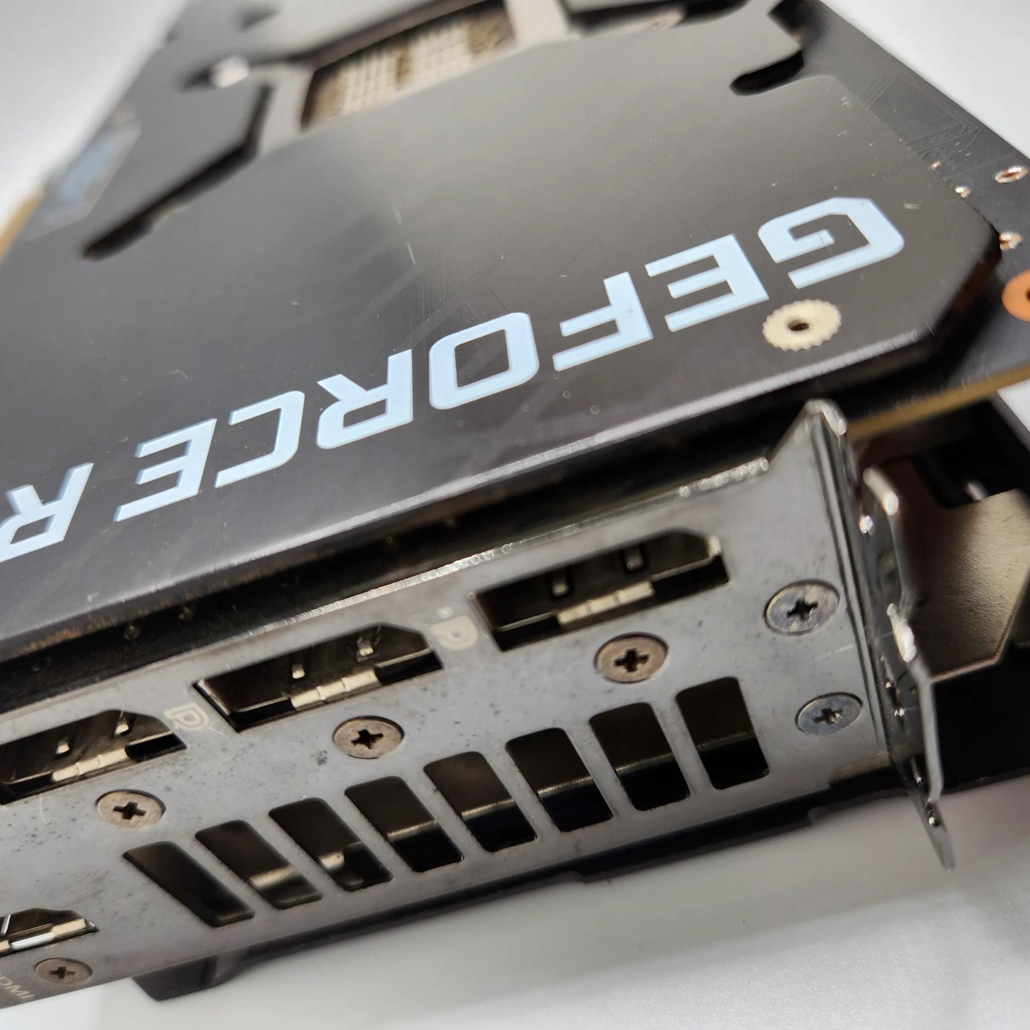 RTX 3080 10 GB Asus Tuf