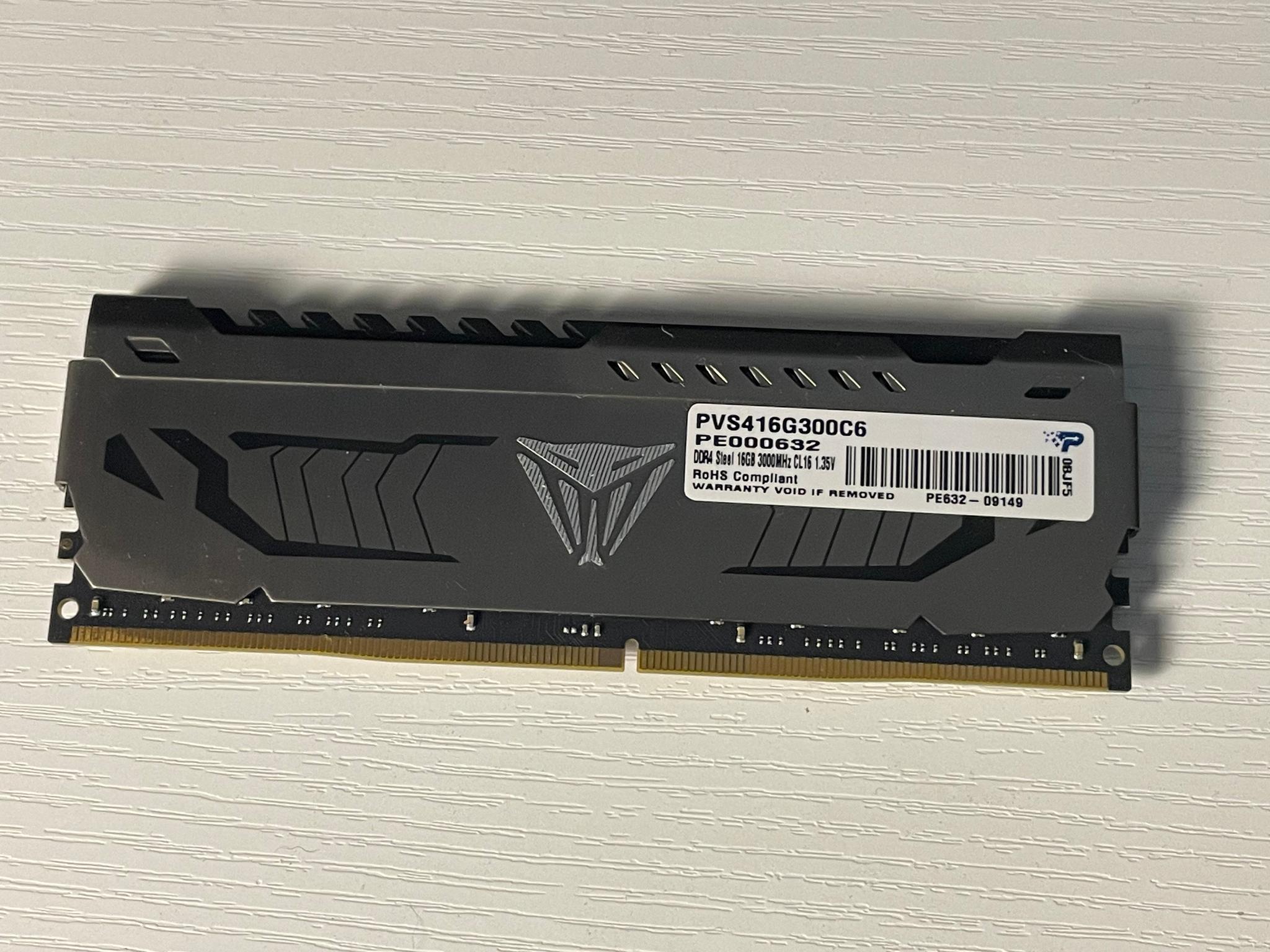 Patriot Viper Steel 16GB DDR4 3000MHZ