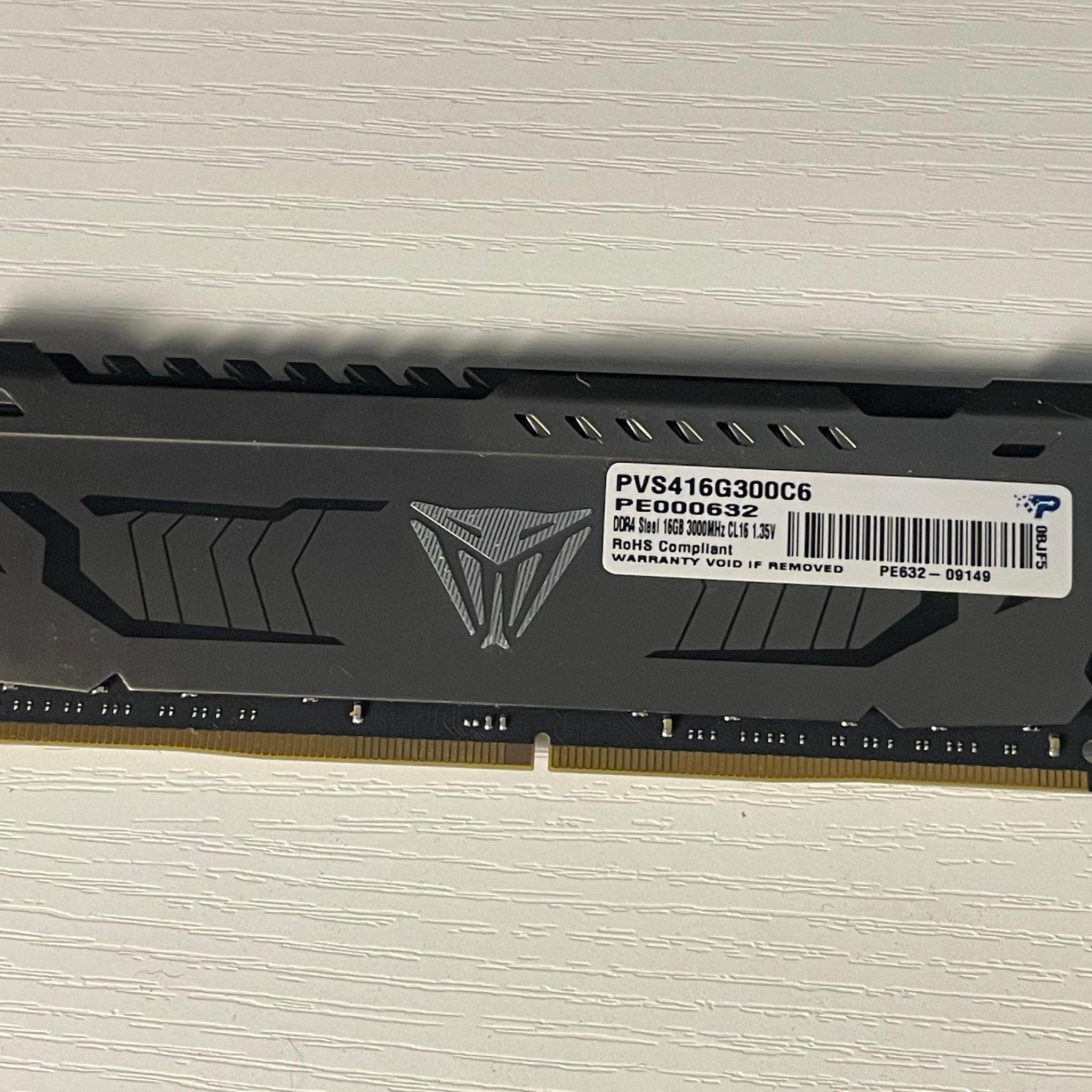 Patriot Viper Steel 16GB DDR4 3000MHZ