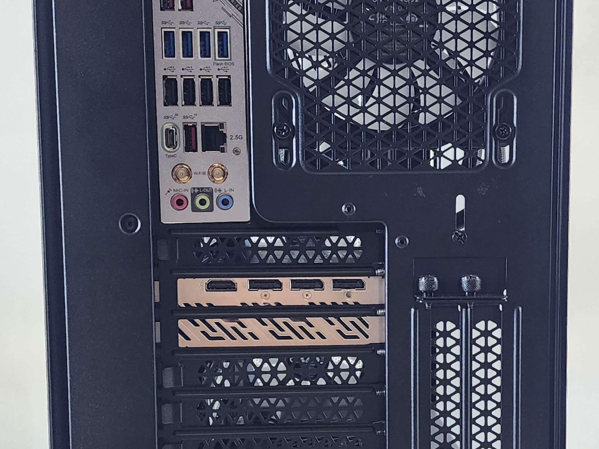 Gaming PC Ryzen 9 9950X 32GB RAM 2TB SSD RX 9070 16GB Windows 11 Computer
