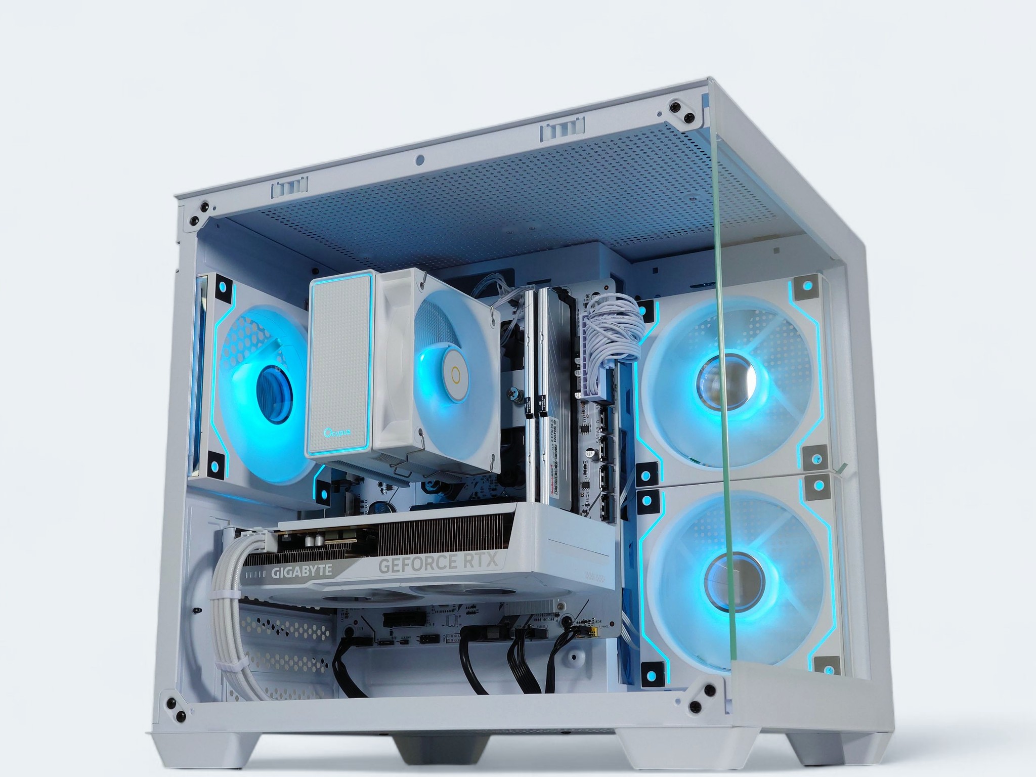 🤍🏔️Alaska V6❄️Nvidia RTX 5060 8GB❄️AMD Ryzen 5 5600 6 core❄️16GB DDR4❄️1TB NVME SSD