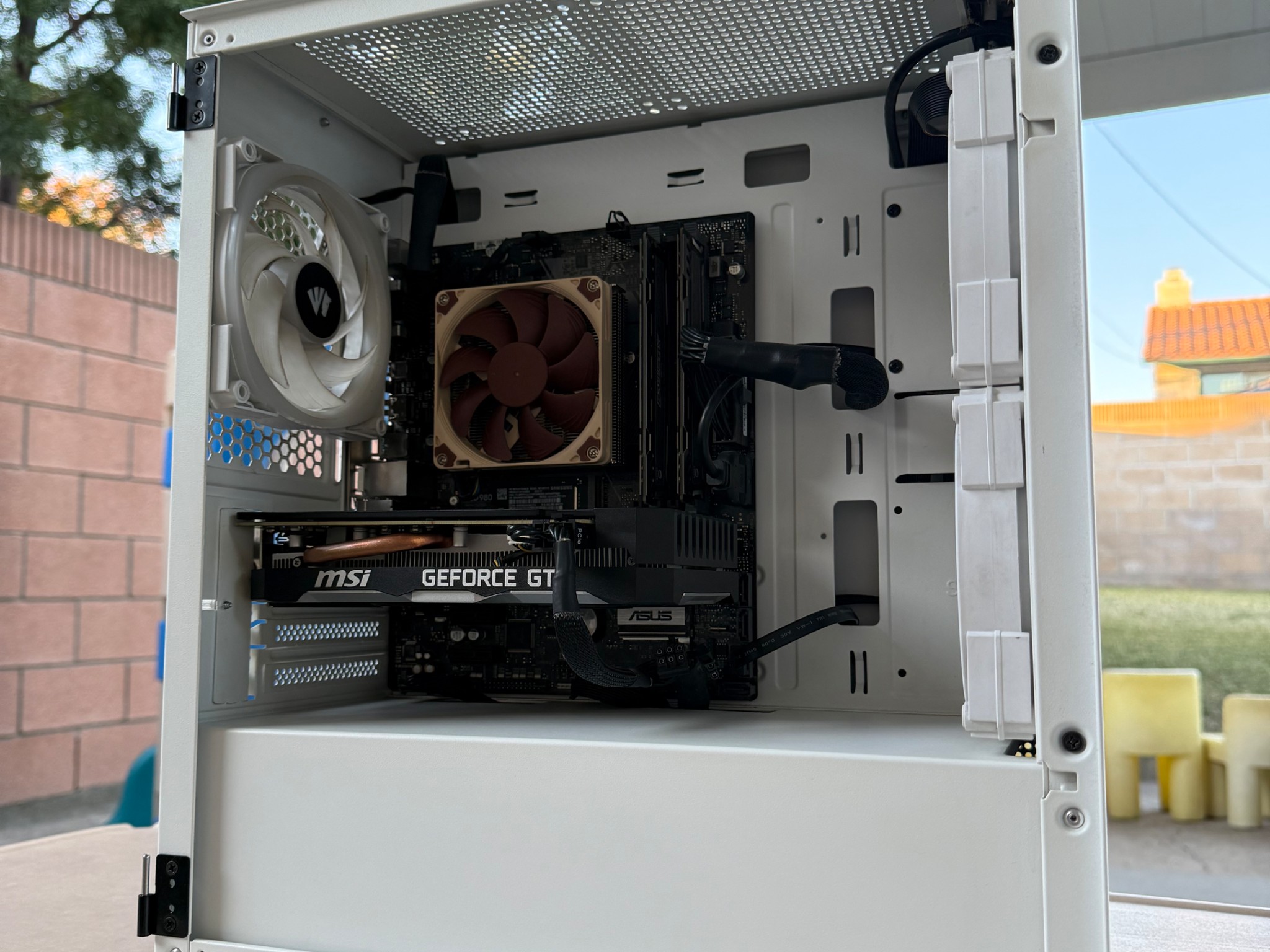 WHITE SHADOW i5 9400f 1660 ti 1.5tb ssd