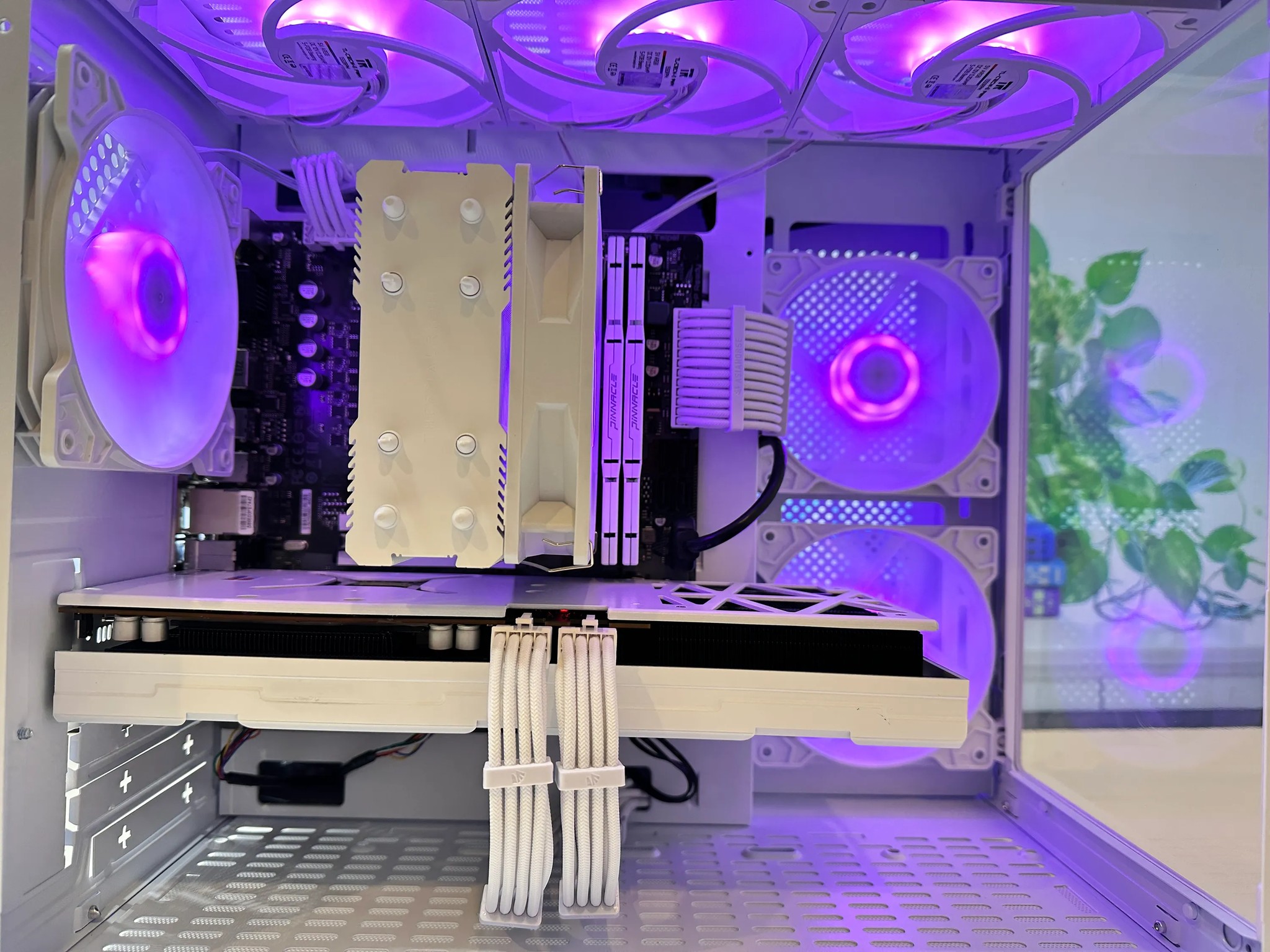 🤍🏔️Alaska🏔️❄️Gaming PC❄️AMD RX VEGA 56 8GB❄️Intel 12100F❄️16GB DDR4❄️1TB NVME SSD