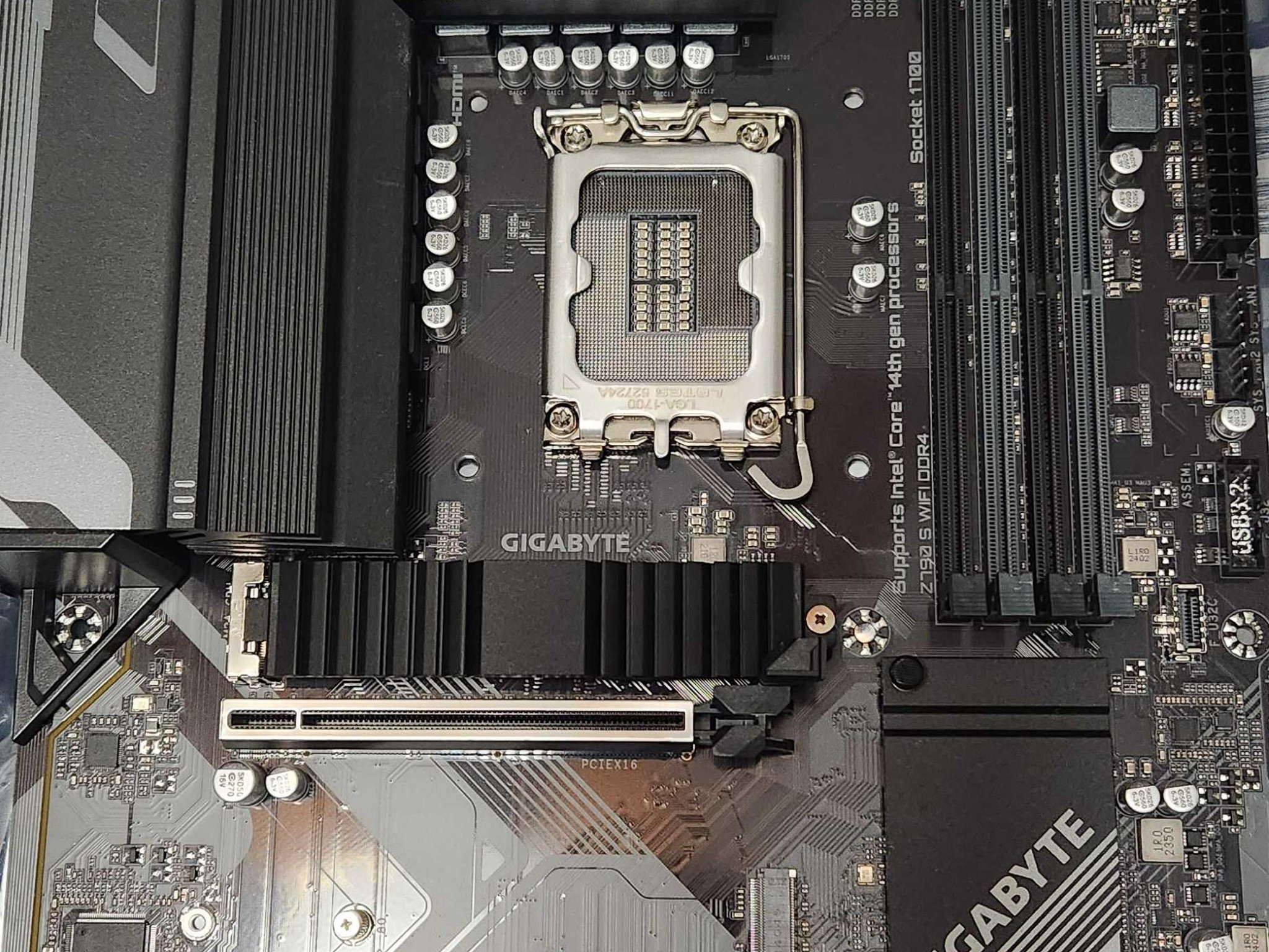 Gigabyte Z790 S Wifi DDR4