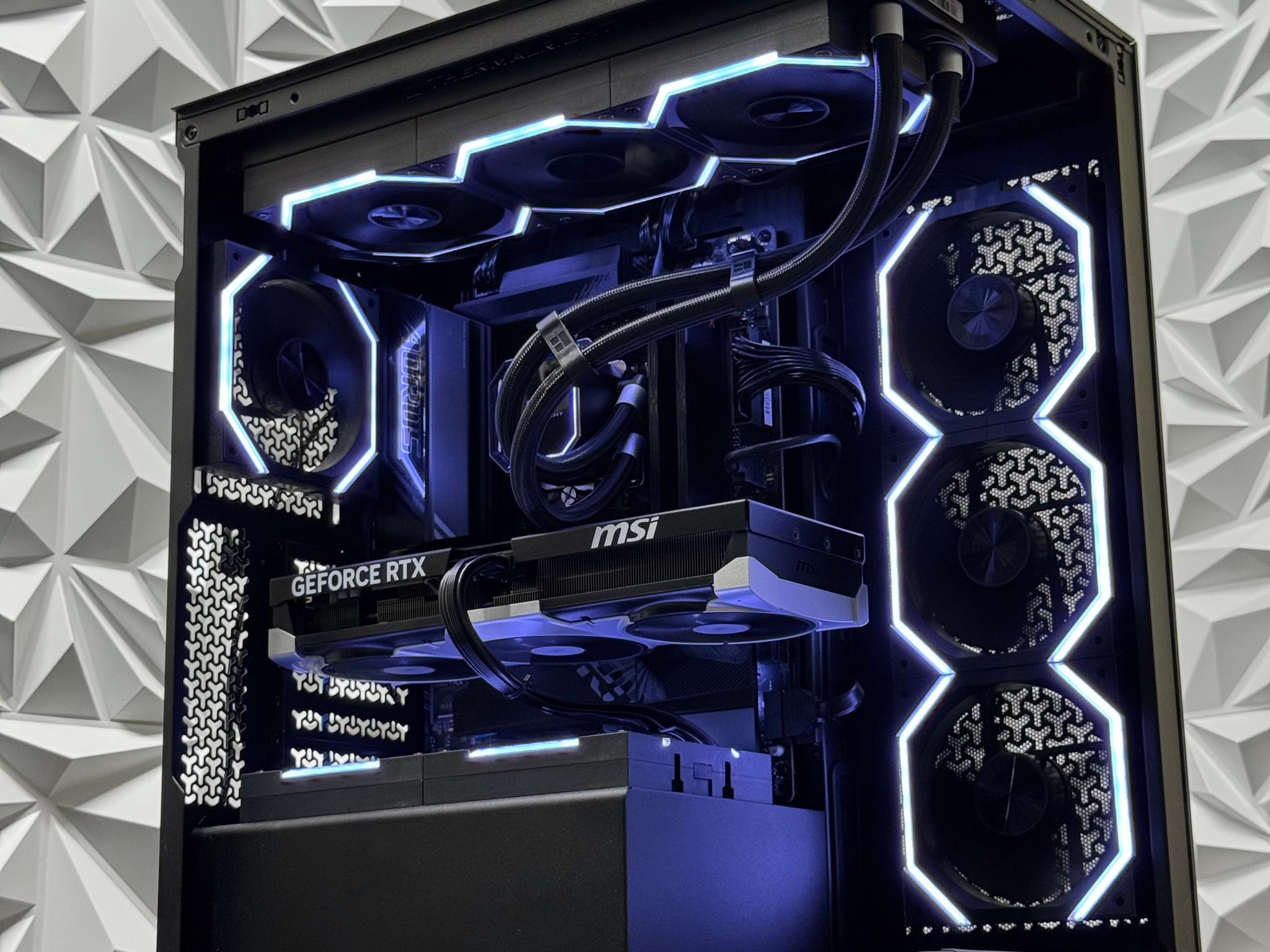 Pc / RTX 5070 Ti 16G / Ryzen 7 9850X3D / 32GB DDR5 6400MTs Ram / 2TB Kingston ssd / 850w psu