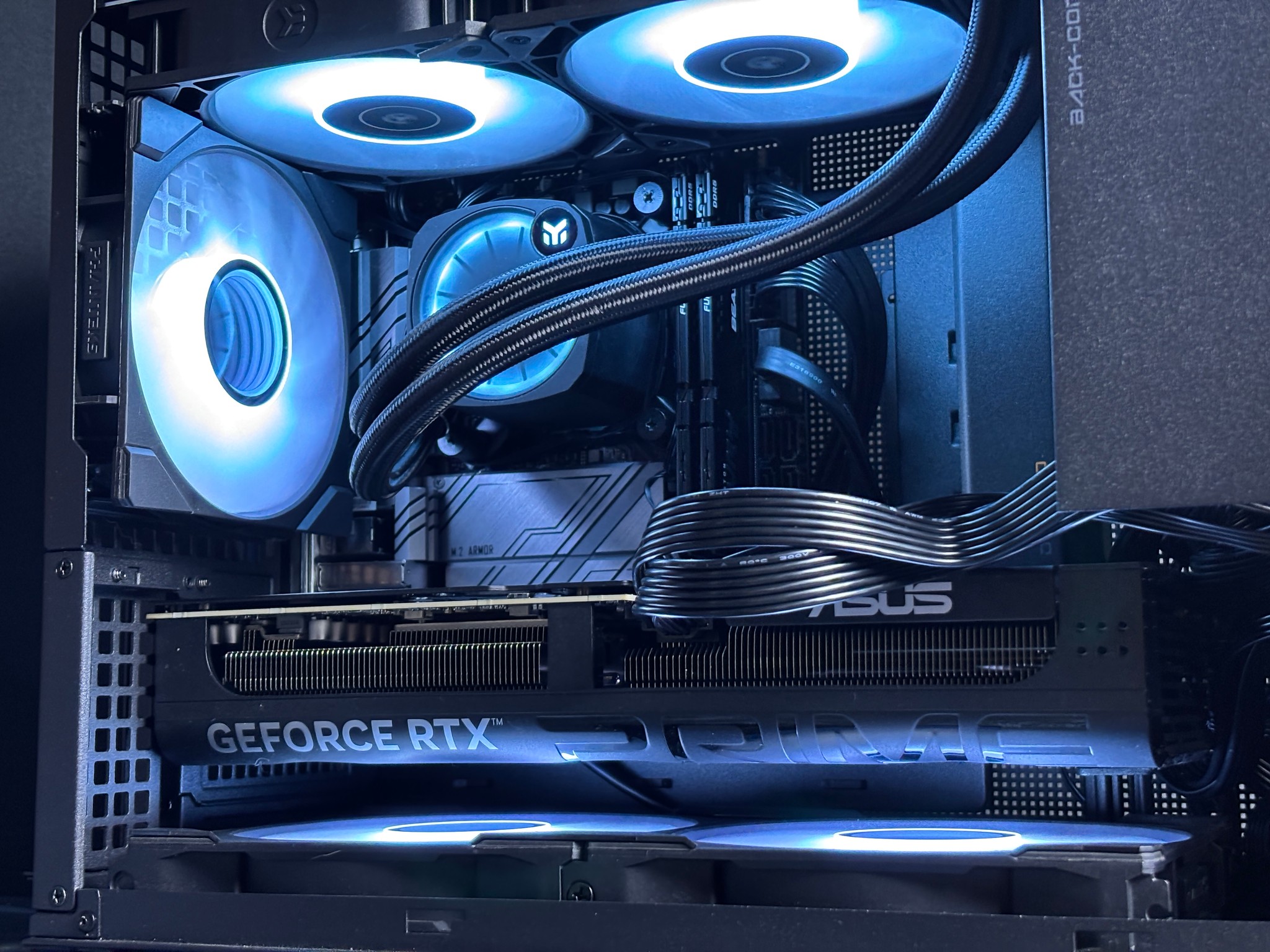 INCREDIBLE PC🔥RTX 5070 12GB| Intel I7 14700K | 32GB DDR5 | 2TB SSD🔥